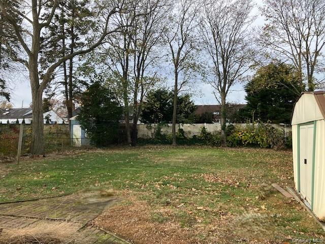 #12 photo, 878 County Line Road, Amityville , NY 11701