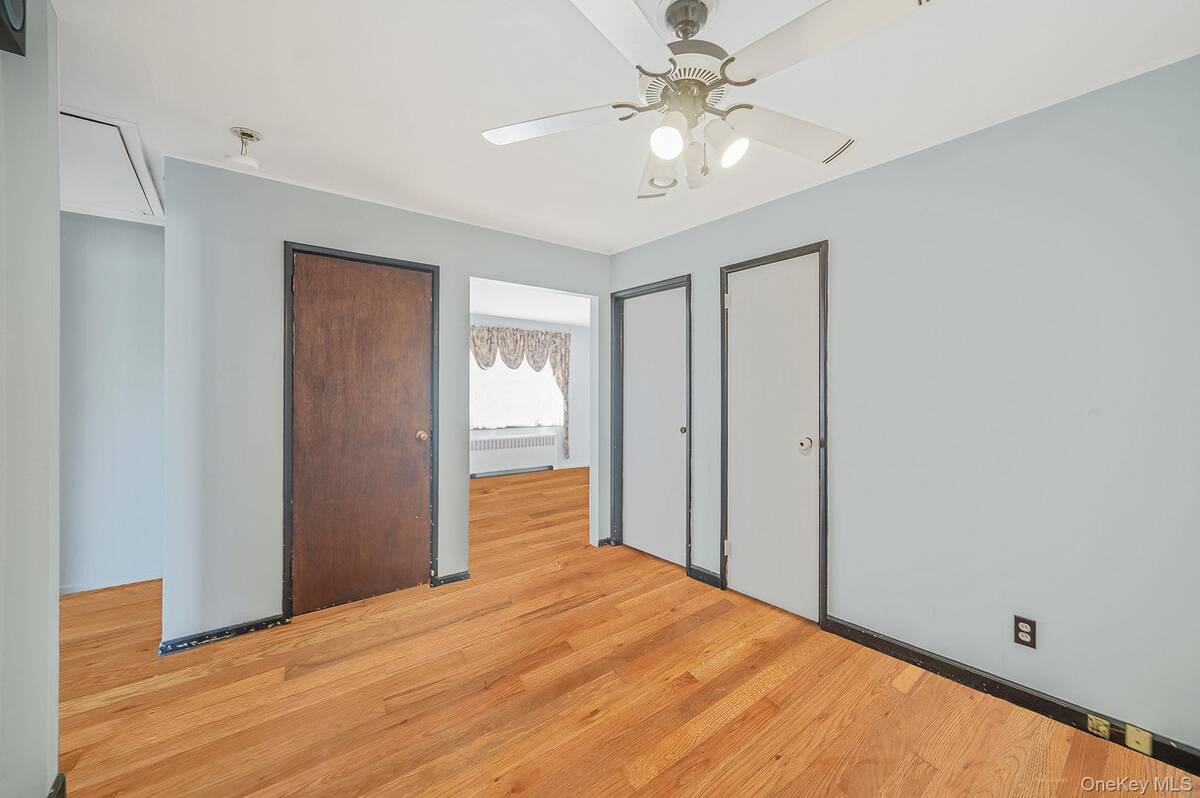 #10 photo, 24 E 6th Street, Patchogue , NY 11772