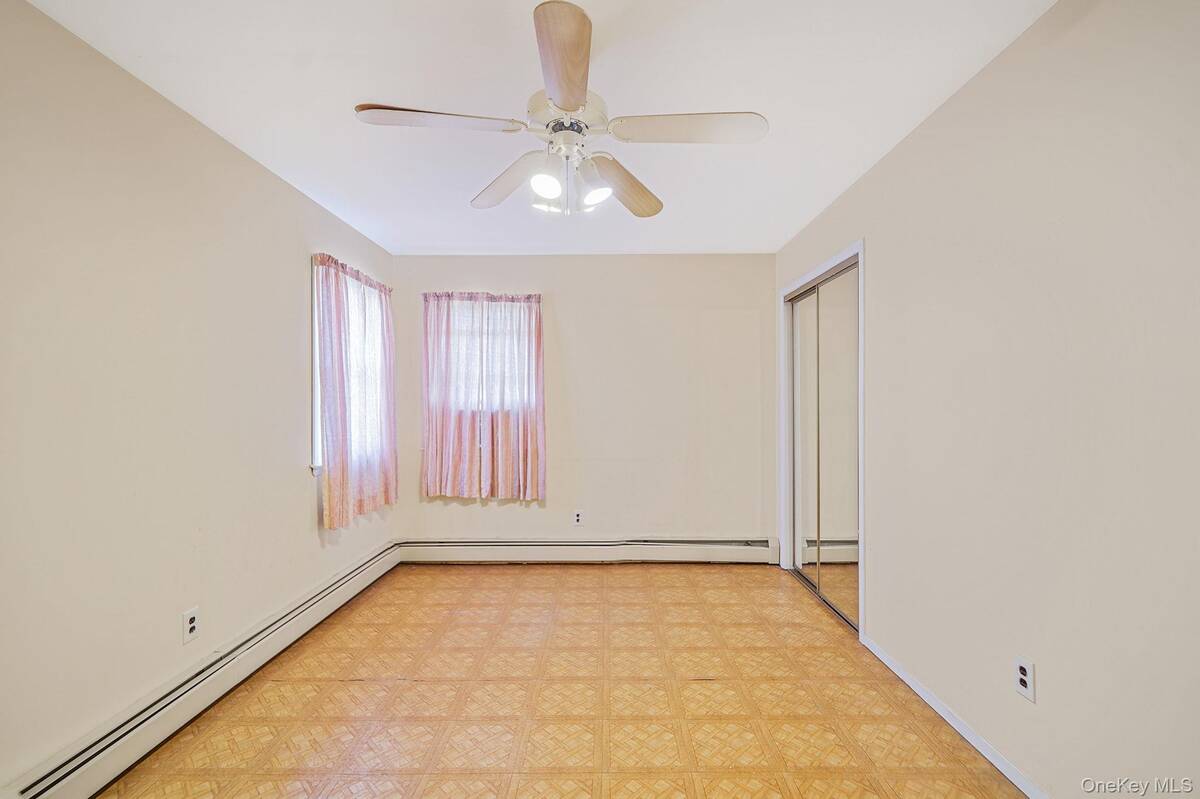 #19 photo, 24 E 6th Street, Patchogue , NY 11772