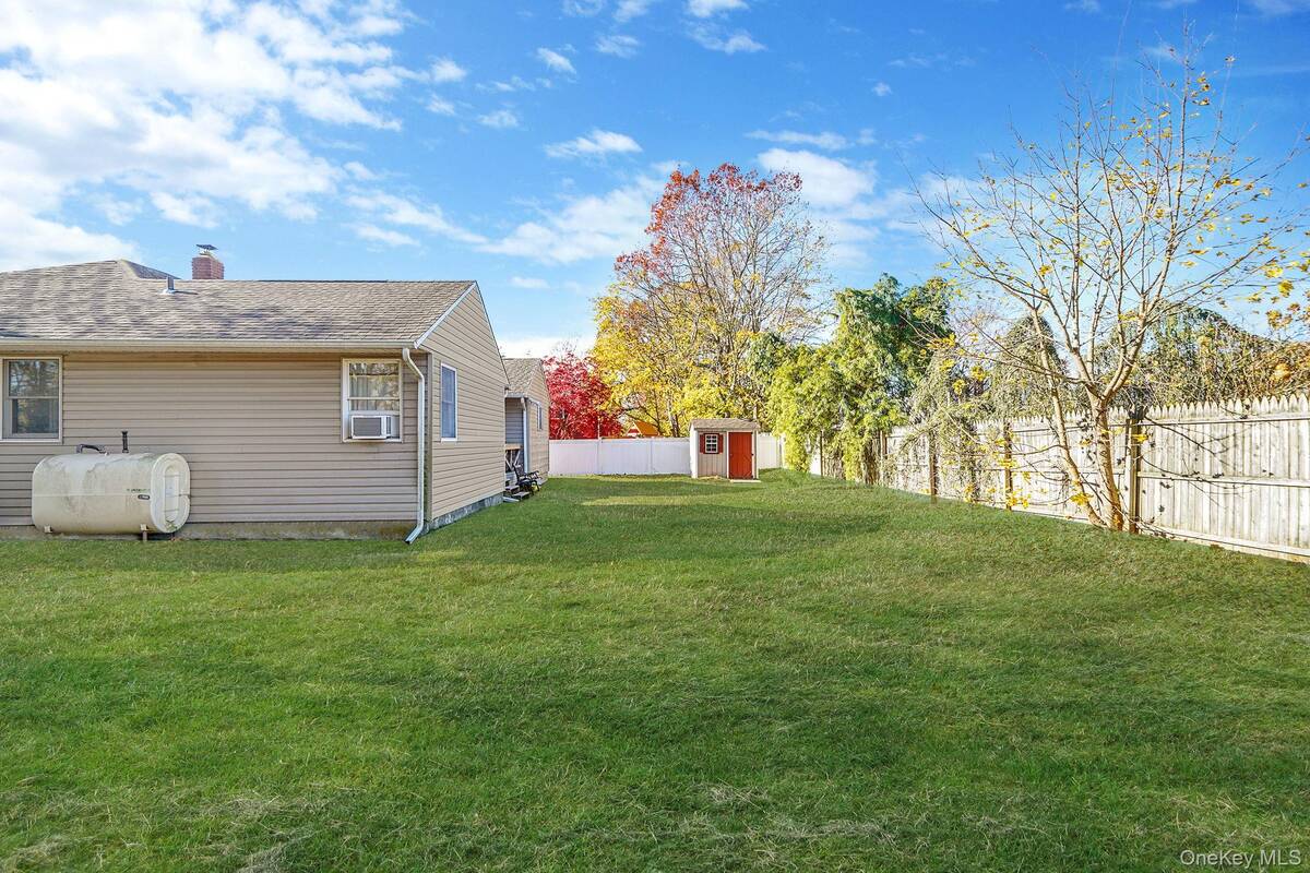 #26 photo, 24 E 6th Street, Patchogue , NY 11772