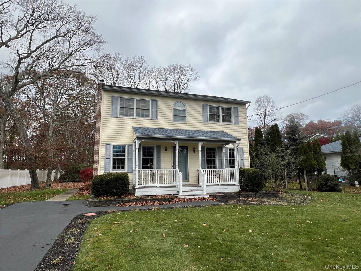 #2 photo, 48 Crystal Beach Boulevard, Moriches , NY 11955