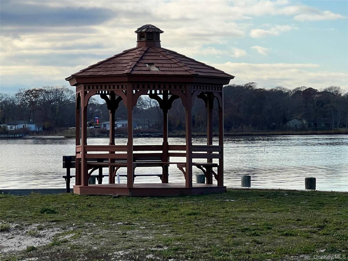 #23 photo, 48 Crystal Beach Boulevard, Moriches , NY 11955