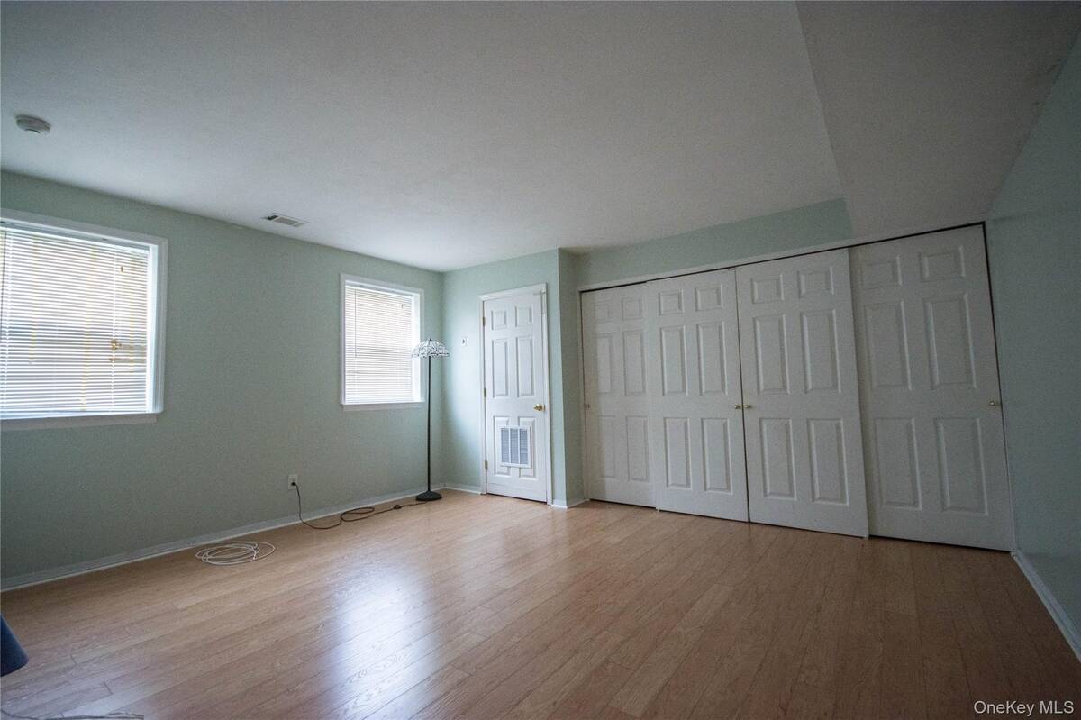 #13 photo, 312 Artist Lake Drive, Middle Island , NY 11953