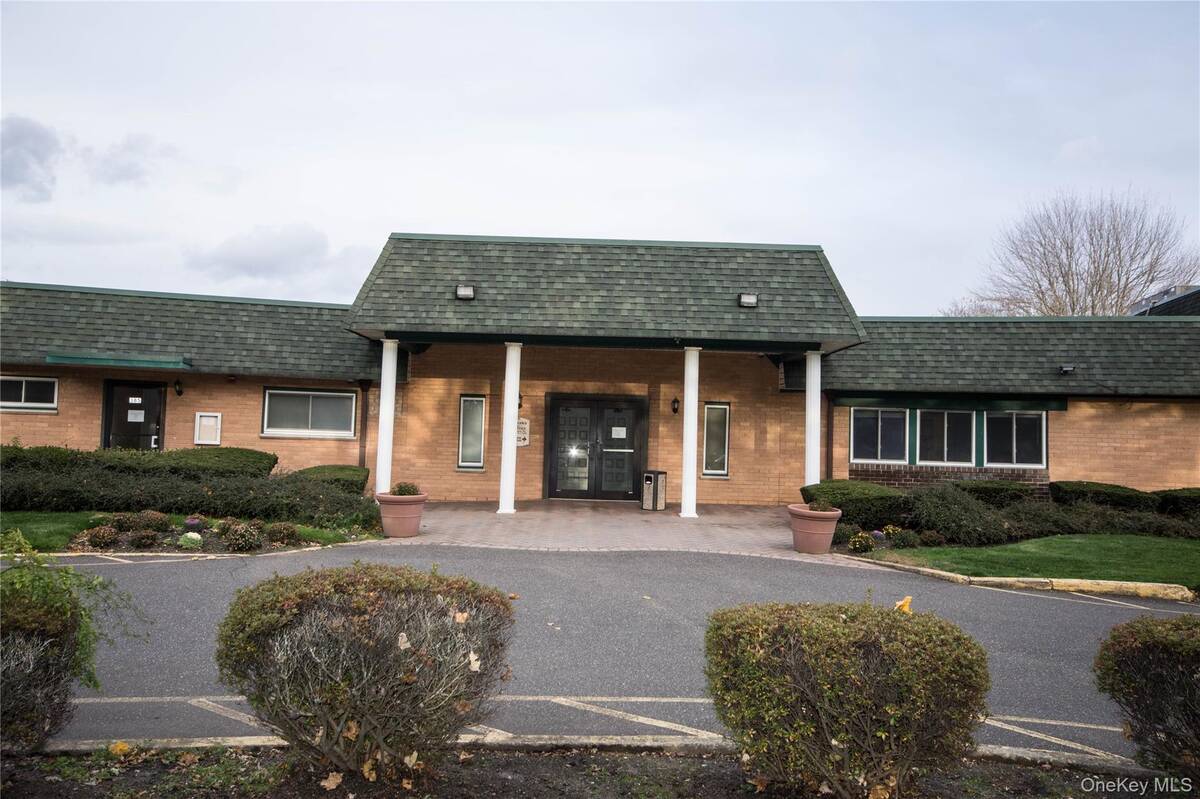 #20 photo, 312 Artist Lake Drive, Middle Island , NY 11953