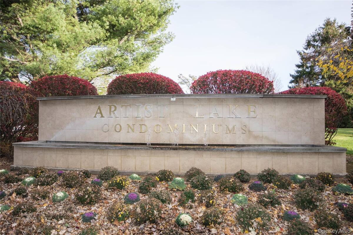 #22 photo, 312 Artist Lake Drive, Middle Island , NY 11953