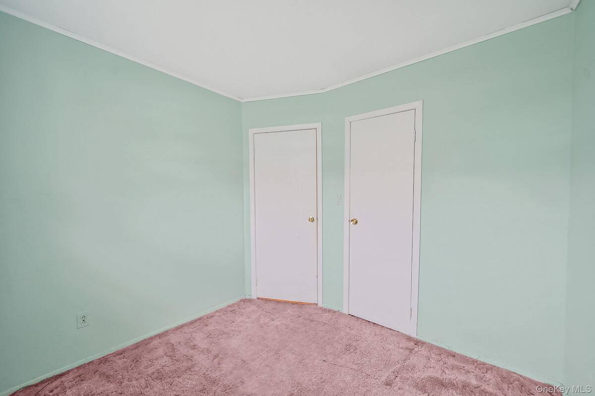 #17 photo, 98 Rose Place, サフォーク郡 Selden , NY 11784