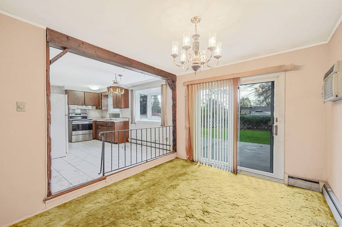 #9 photo, 98 Rose Place, サフォーク郡 Selden , NY 11784