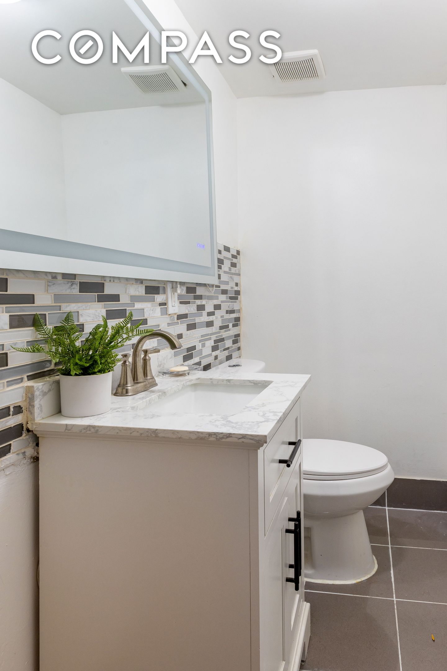 #8 photo, 610 E 181st Street, East Tremont , NY 10457