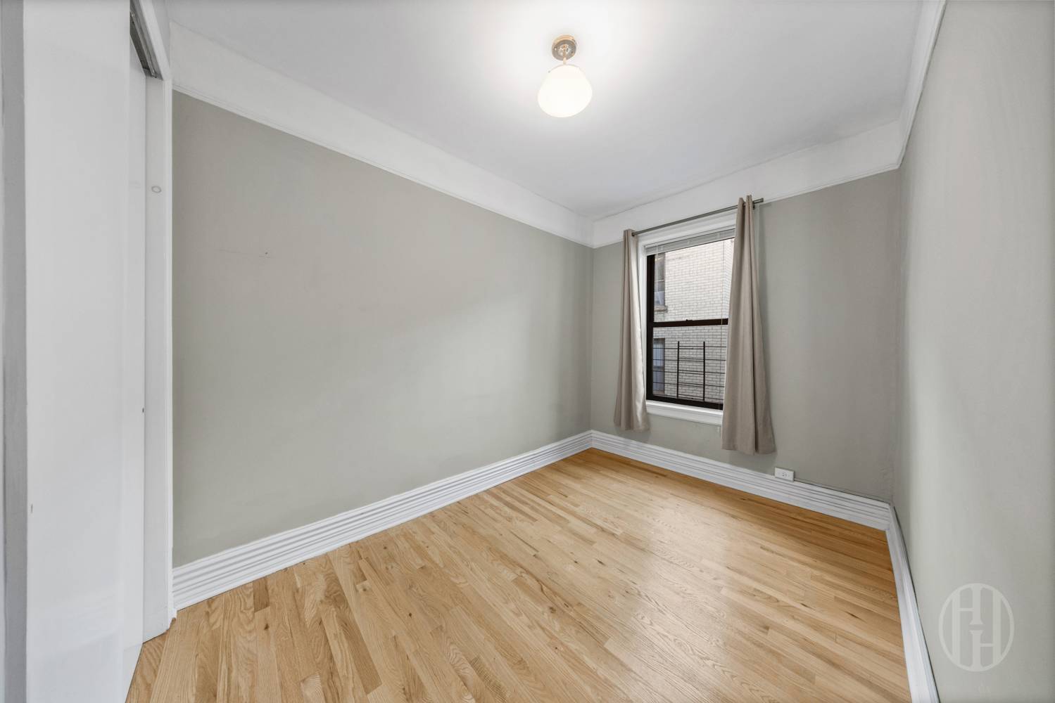 #11 photo, 3115 Broadway, Morningside Heights , NY 10027