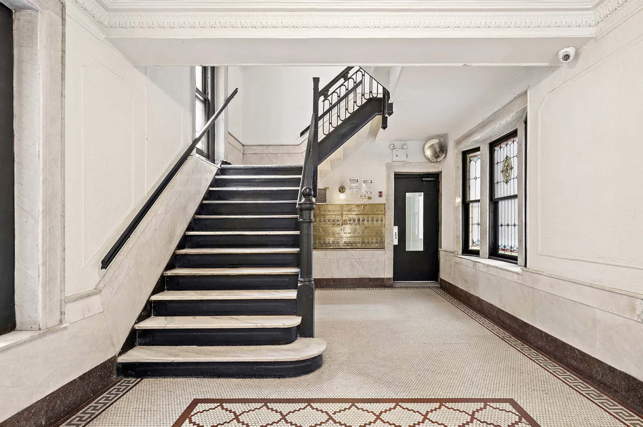 #12 photo, 3115 Broadway, Morningside Heights , NY 10027