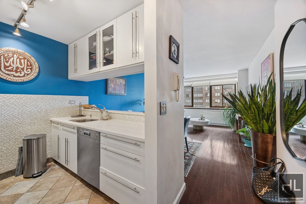 #6 photo, 157 E 32nd Street, Murray Hill , NY 10016