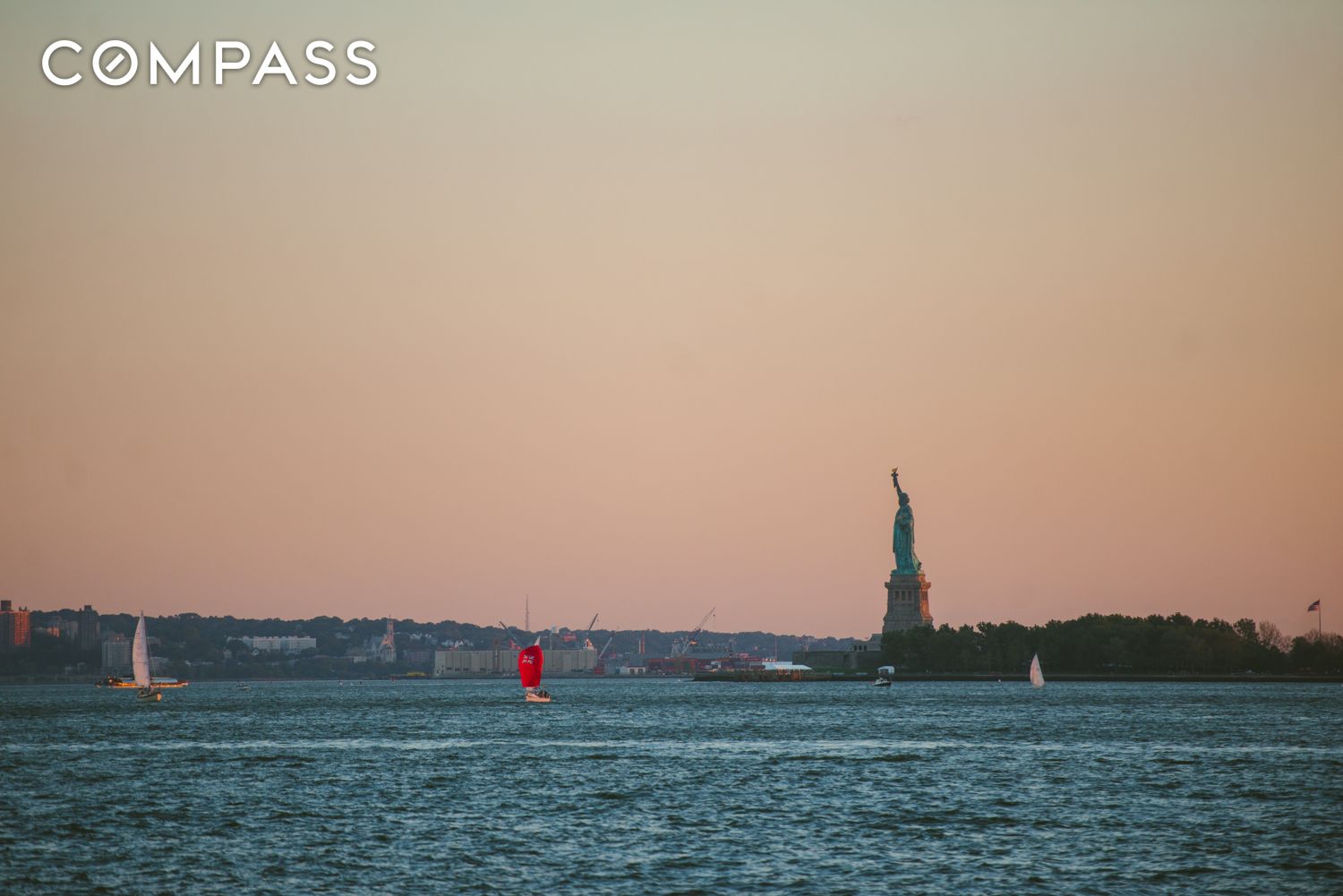 #15 photo, 2 S End Avenue, Battery Park City , NY 10280