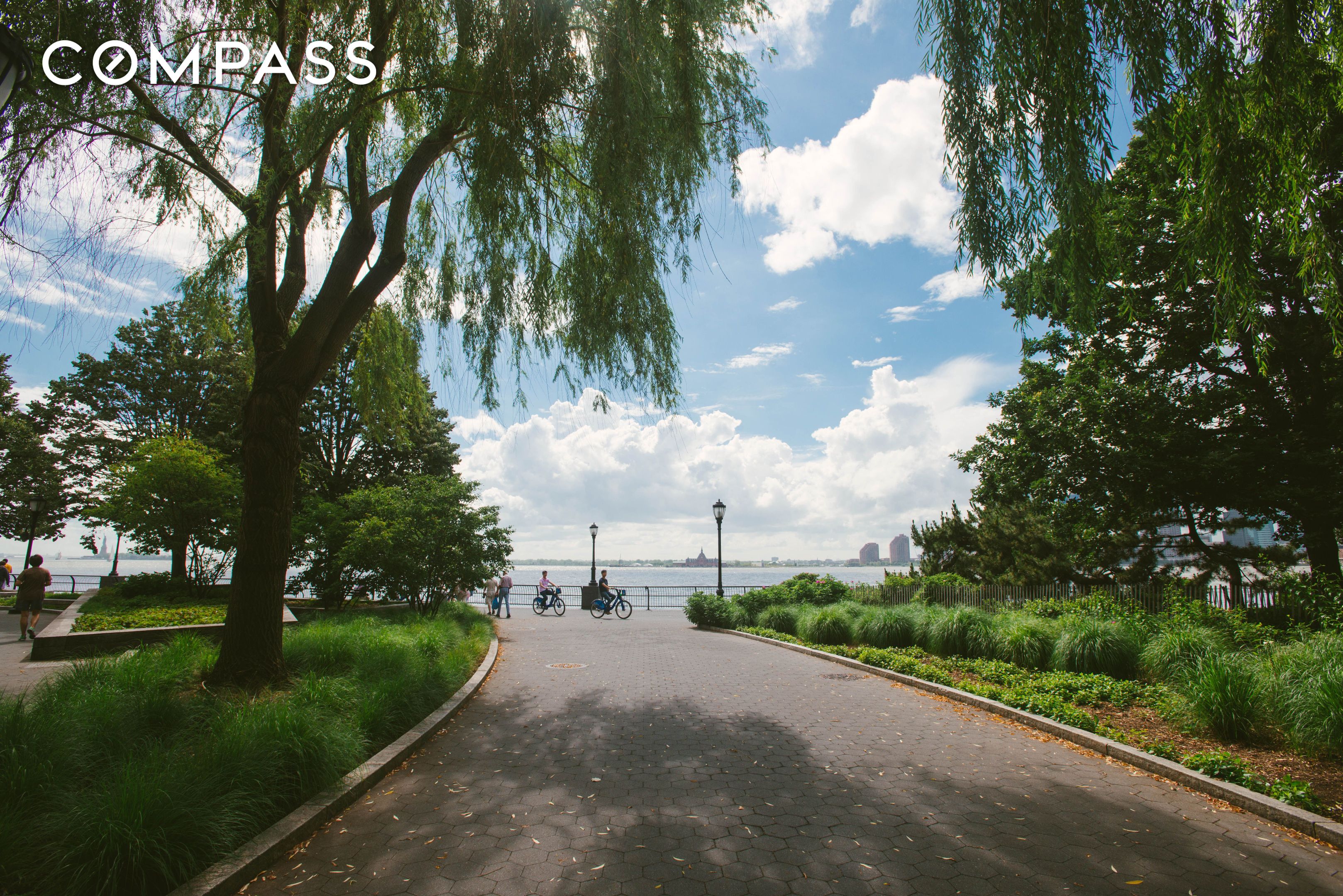 #17 photo, 2 S End Avenue, Battery Park City , NY 10280