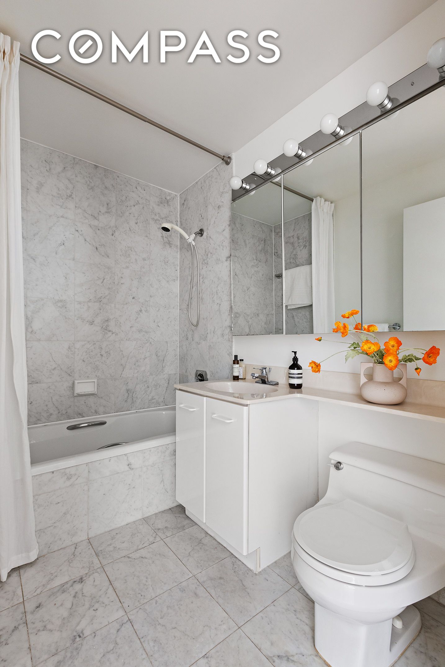 #9 photo, 2 S End Avenue, Battery Park City , NY 10280