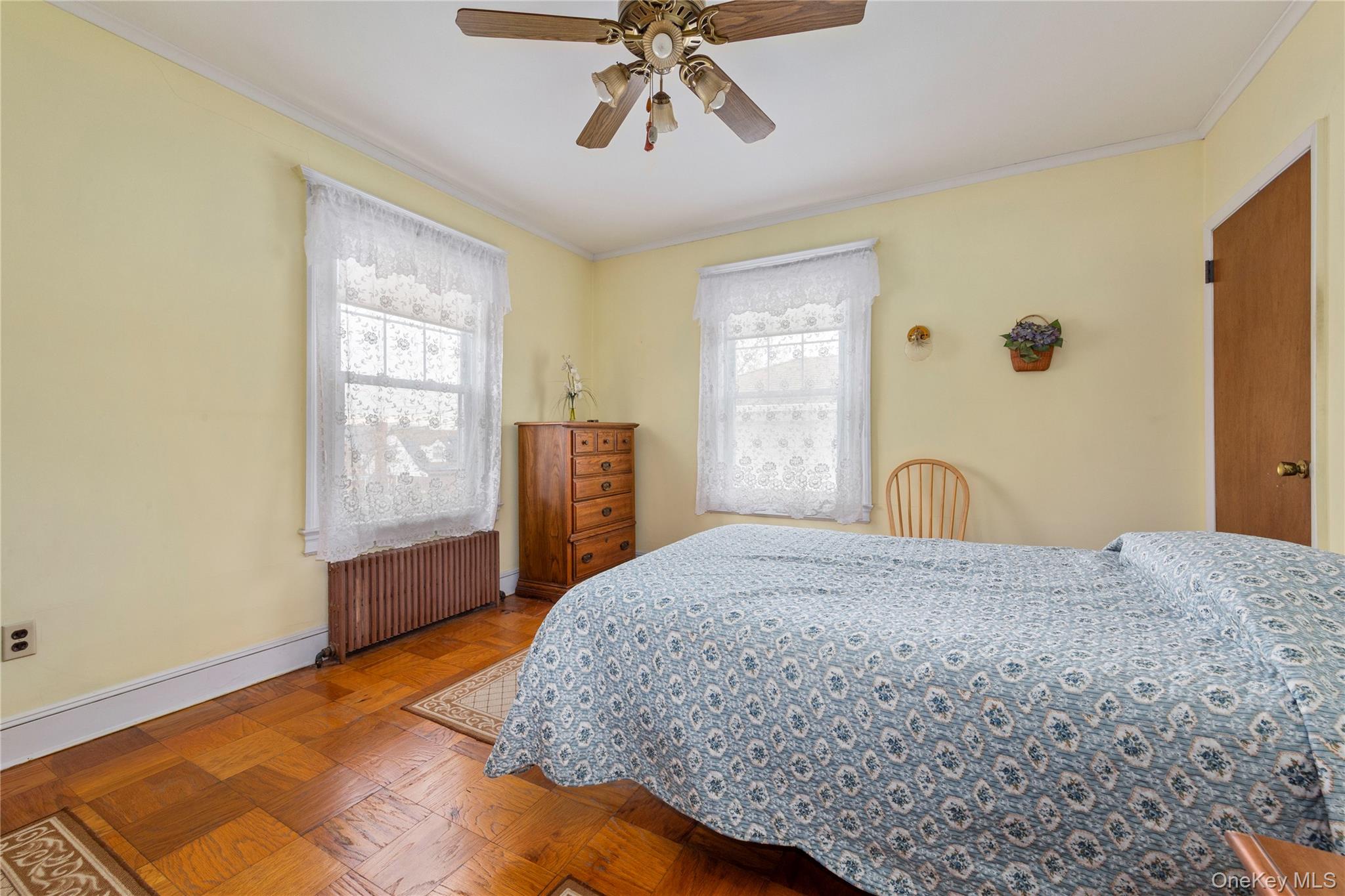 #16 photo, 806 Clintonville Street, Whitestone , NY 11357