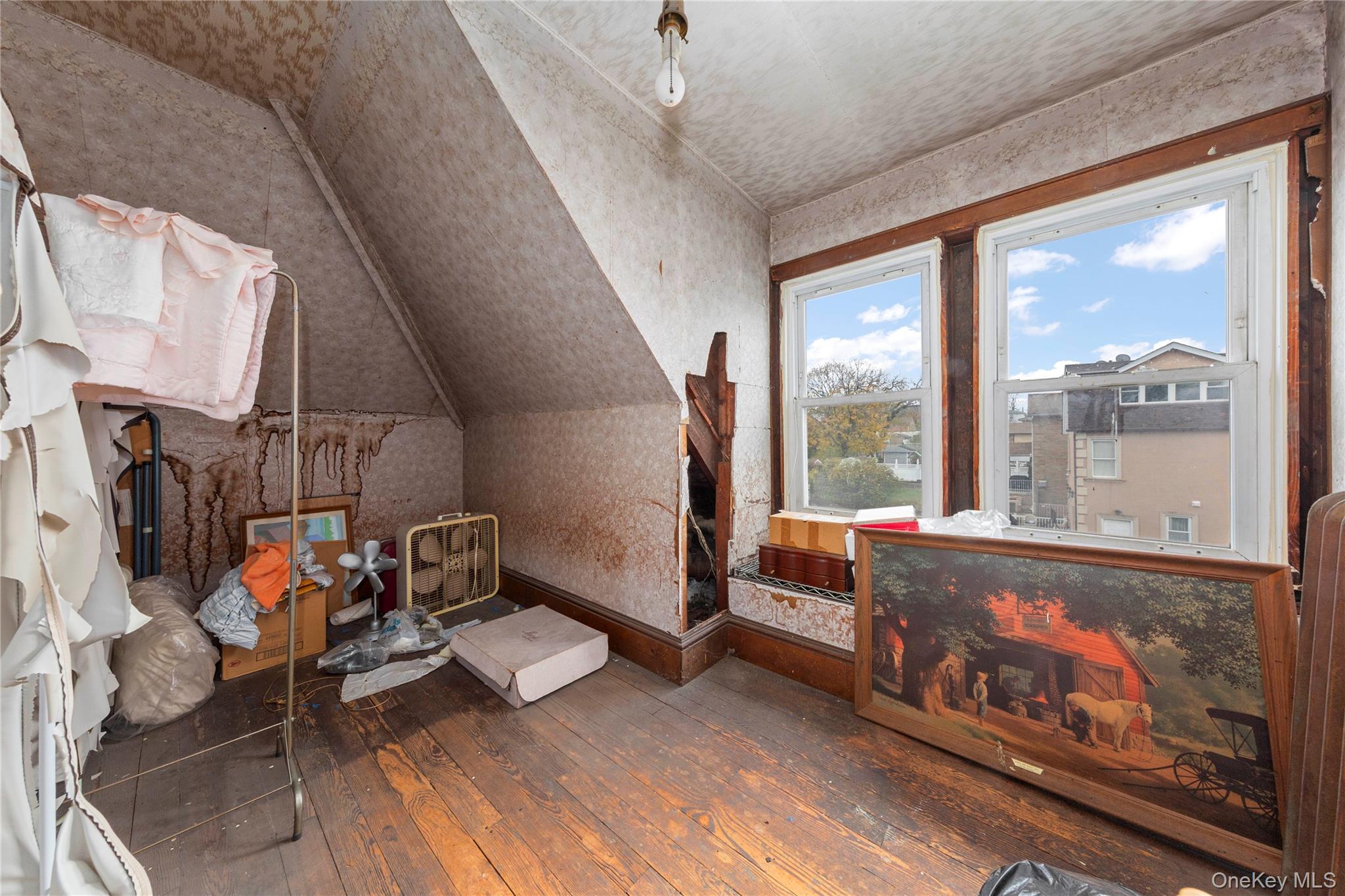 #18 photo, 806 Clintonville Street, Whitestone , NY 11357