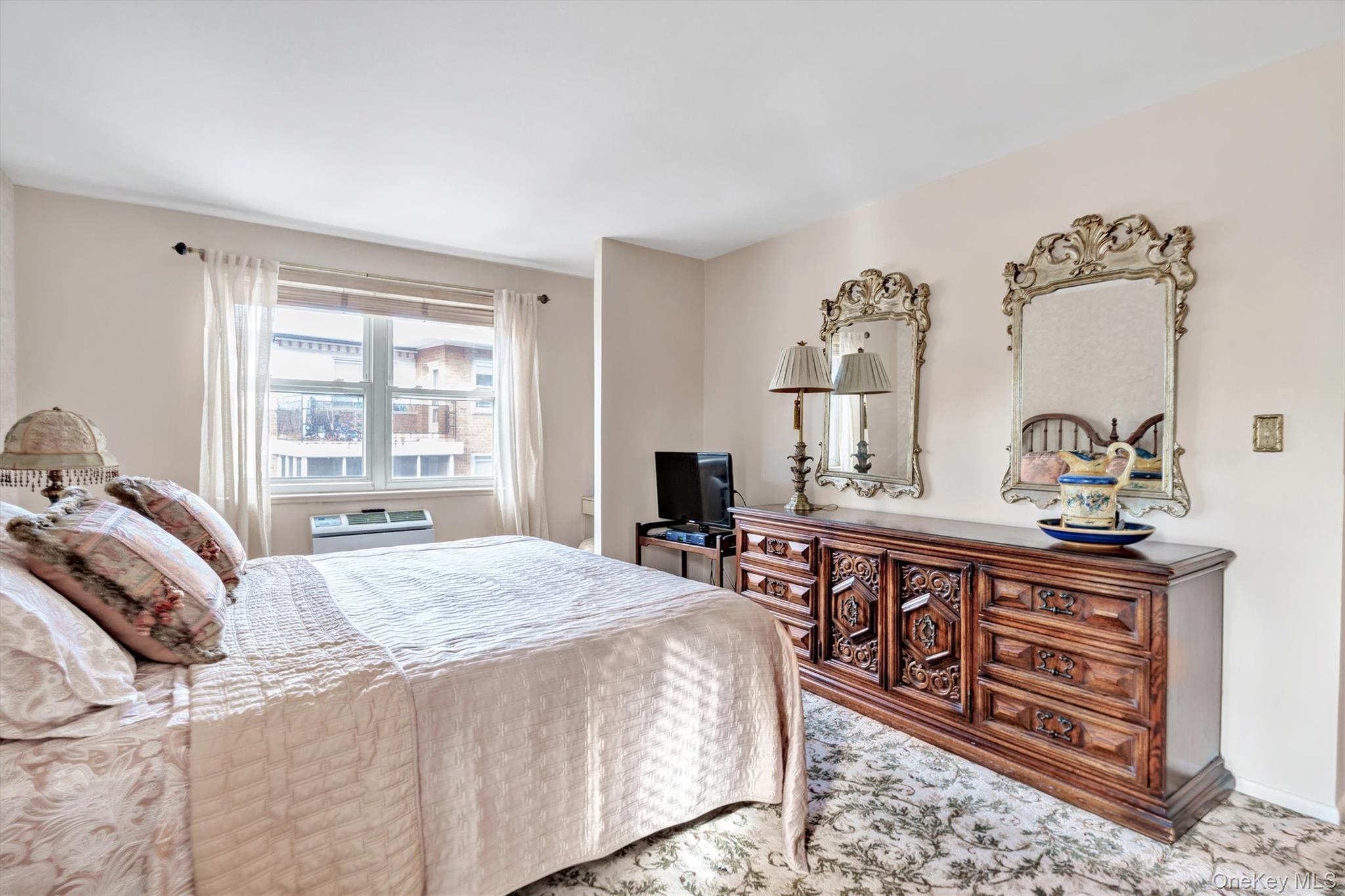 #12 photo, 200 S Middle Neck Road, Great Neck , NY 11021