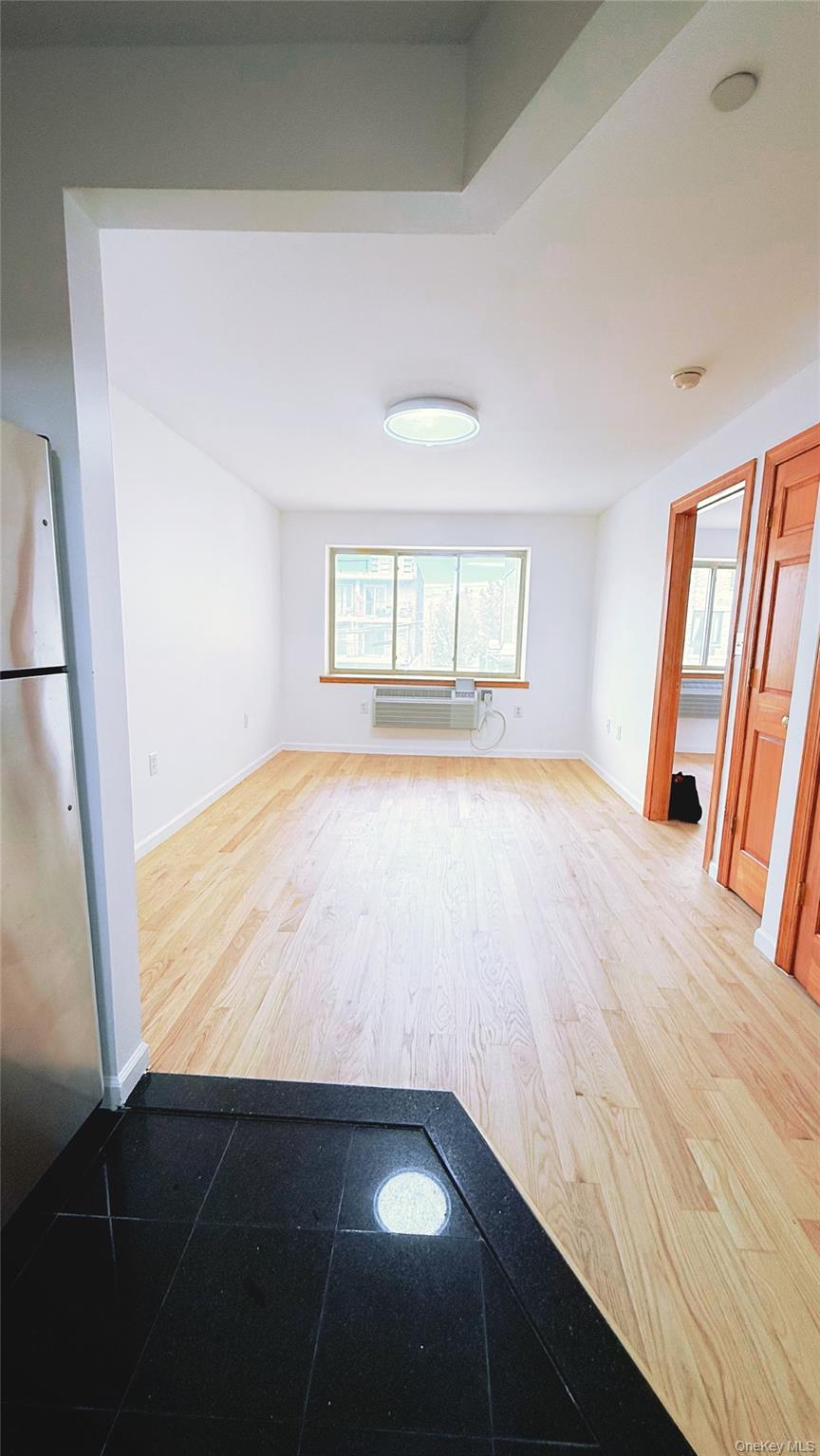 #7 photo, 112-31 38 Avenue, Corona , NY 11368