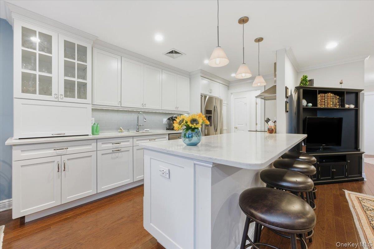 #10 photo, 99 S Park Avenue, Rockville Centre , NY 11570