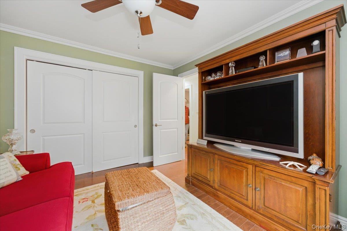 #19 photo, 99 S Park Avenue, Rockville Centre , NY 11570