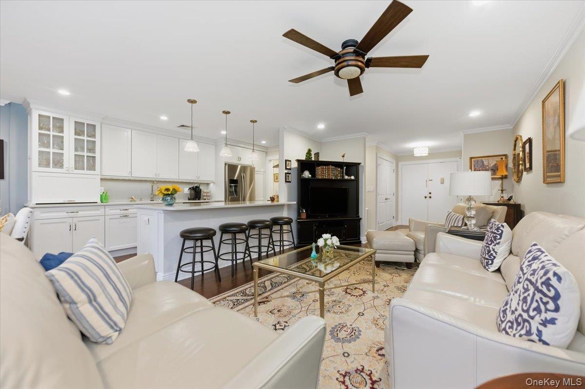 #7 photo, 99 S Park Avenue, Rockville Centre , NY 11570