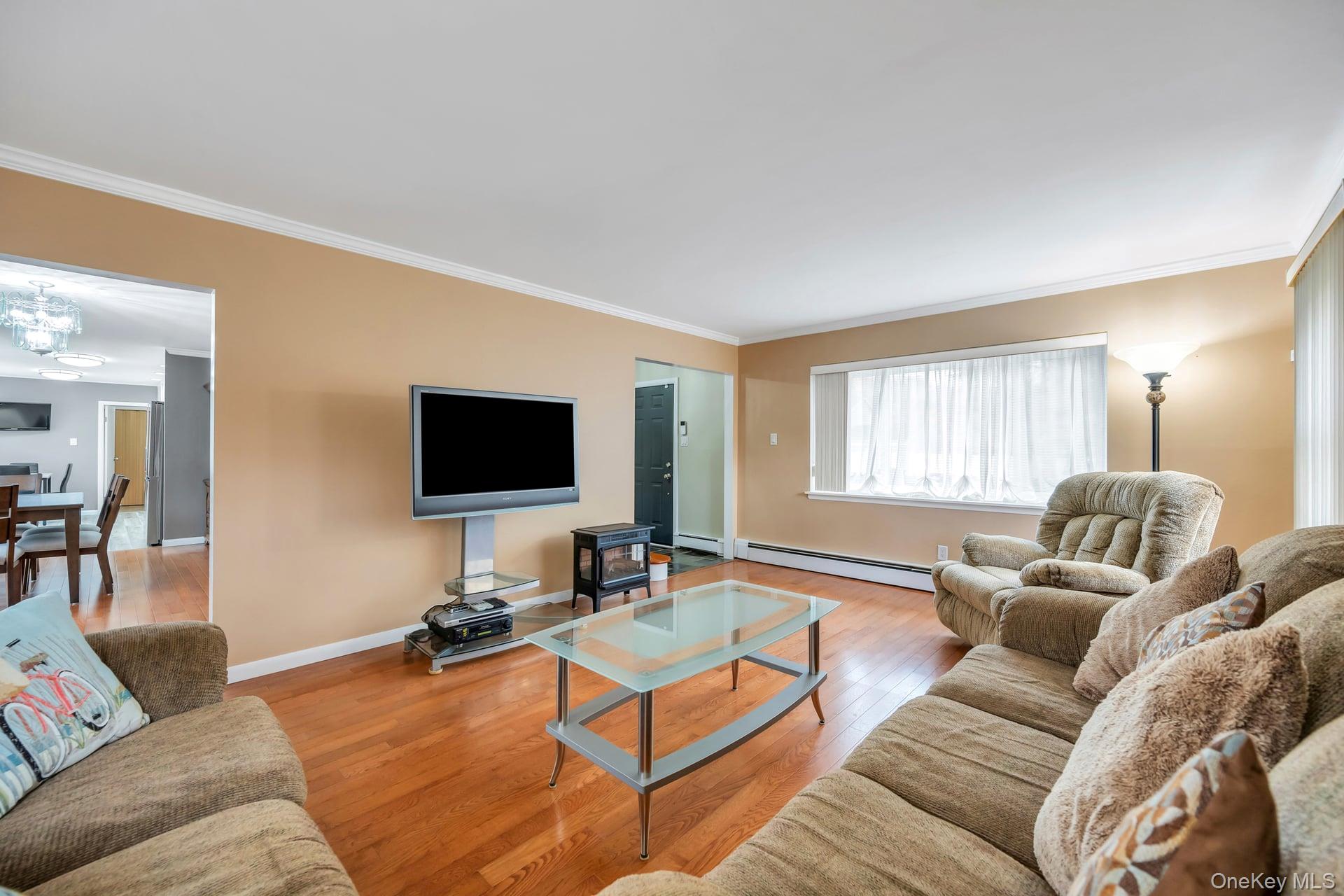 #20 photo, 2 Tulip Grove Drive, Lake Grove , NY 11755