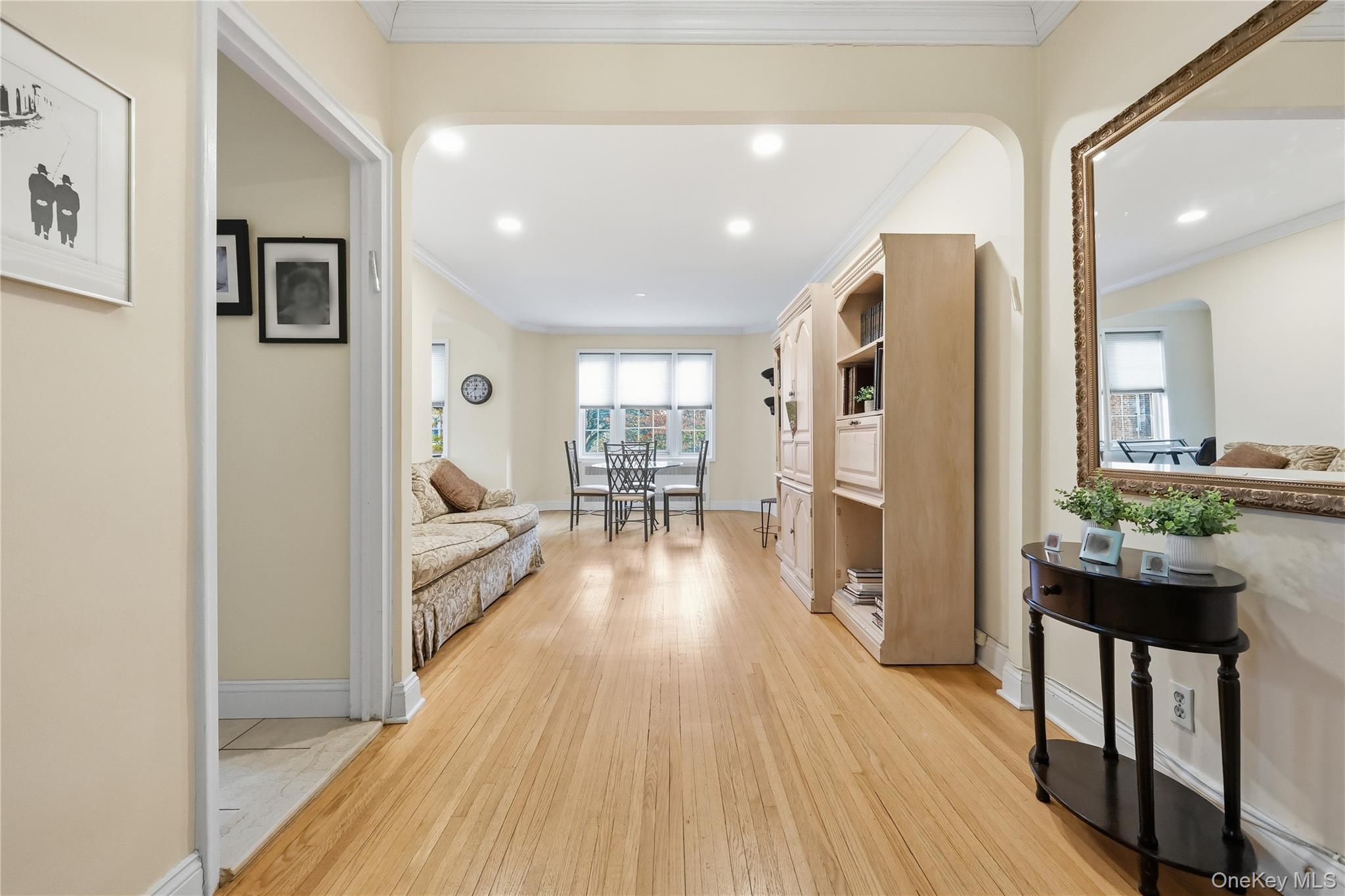 #6 photo, 250 Central Avenue, Lawrence , NY 11559