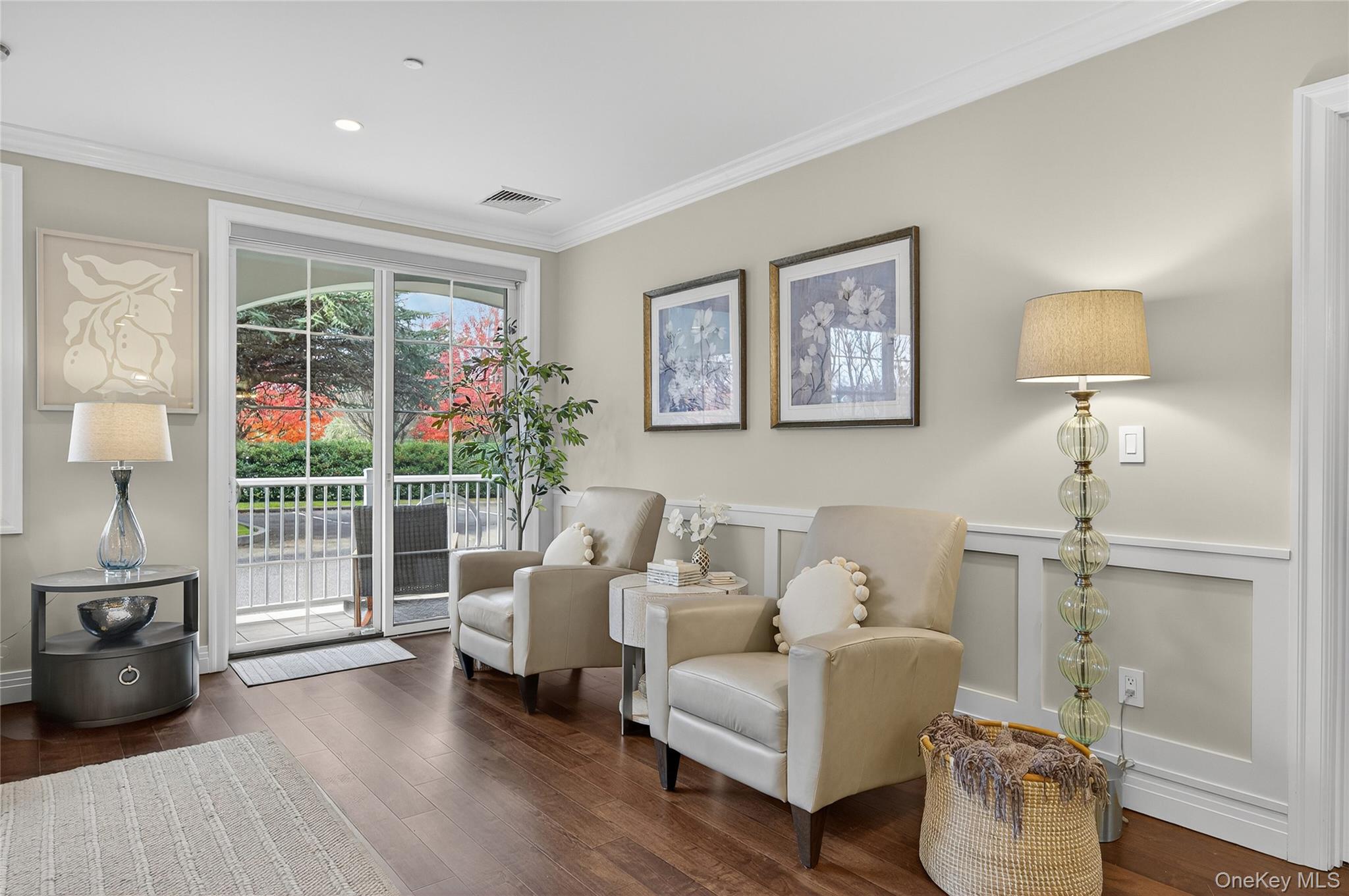 #11 photo, 301 Franklin Avenue, Garden City , NY 11530