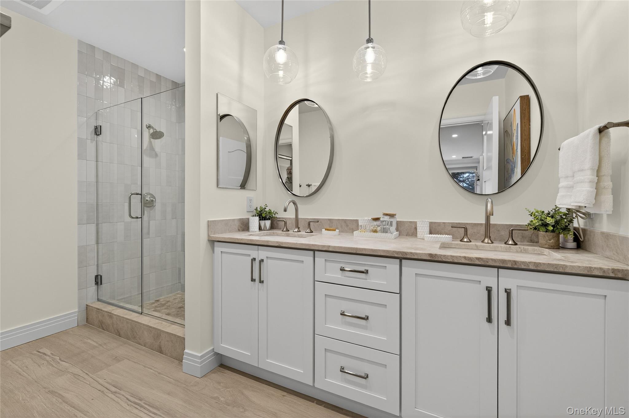 #16 photo, 301 Franklin Avenue, Garden City , NY 11530