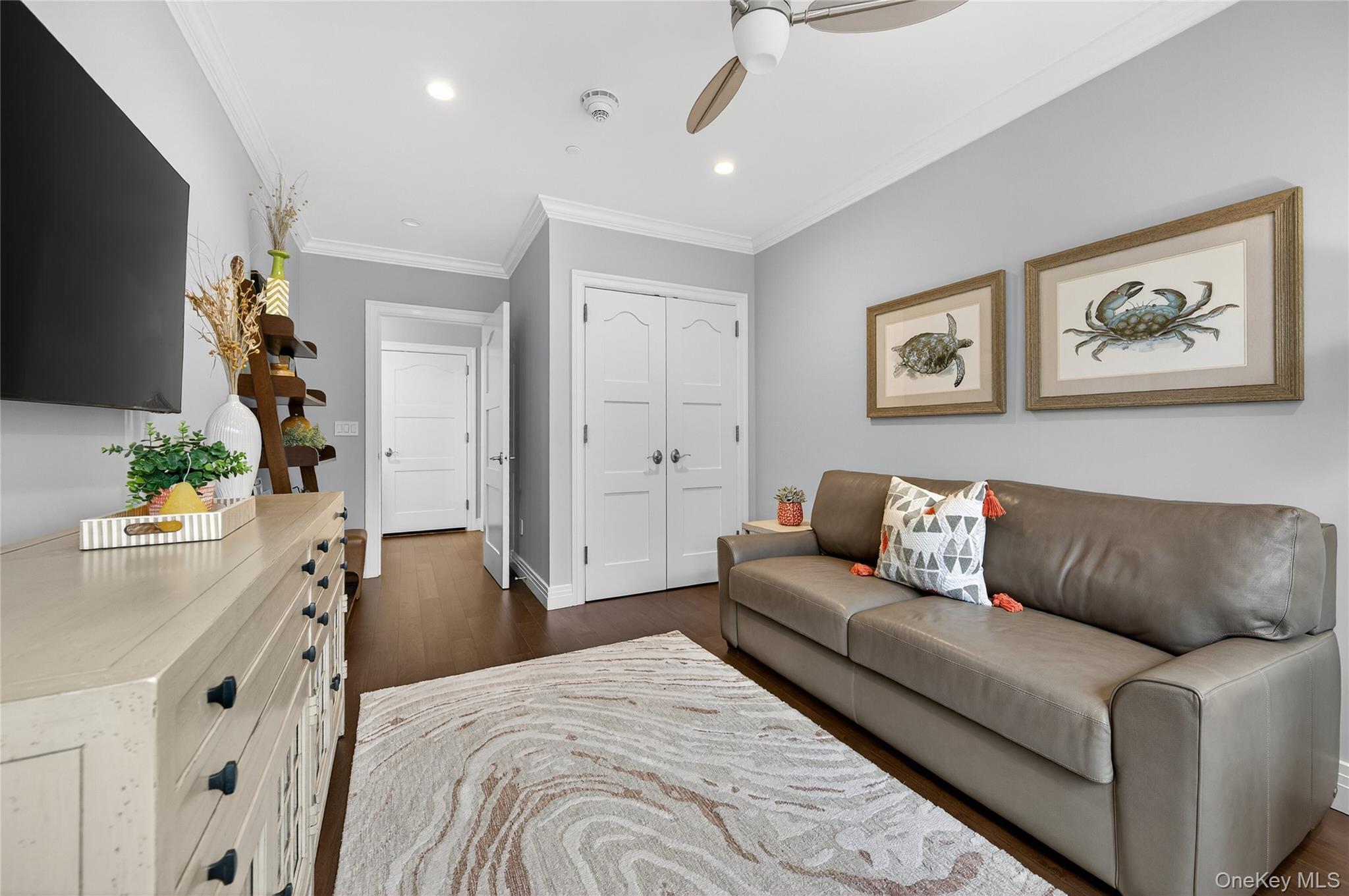 #19 photo, 301 Franklin Avenue, Garden City , NY 11530