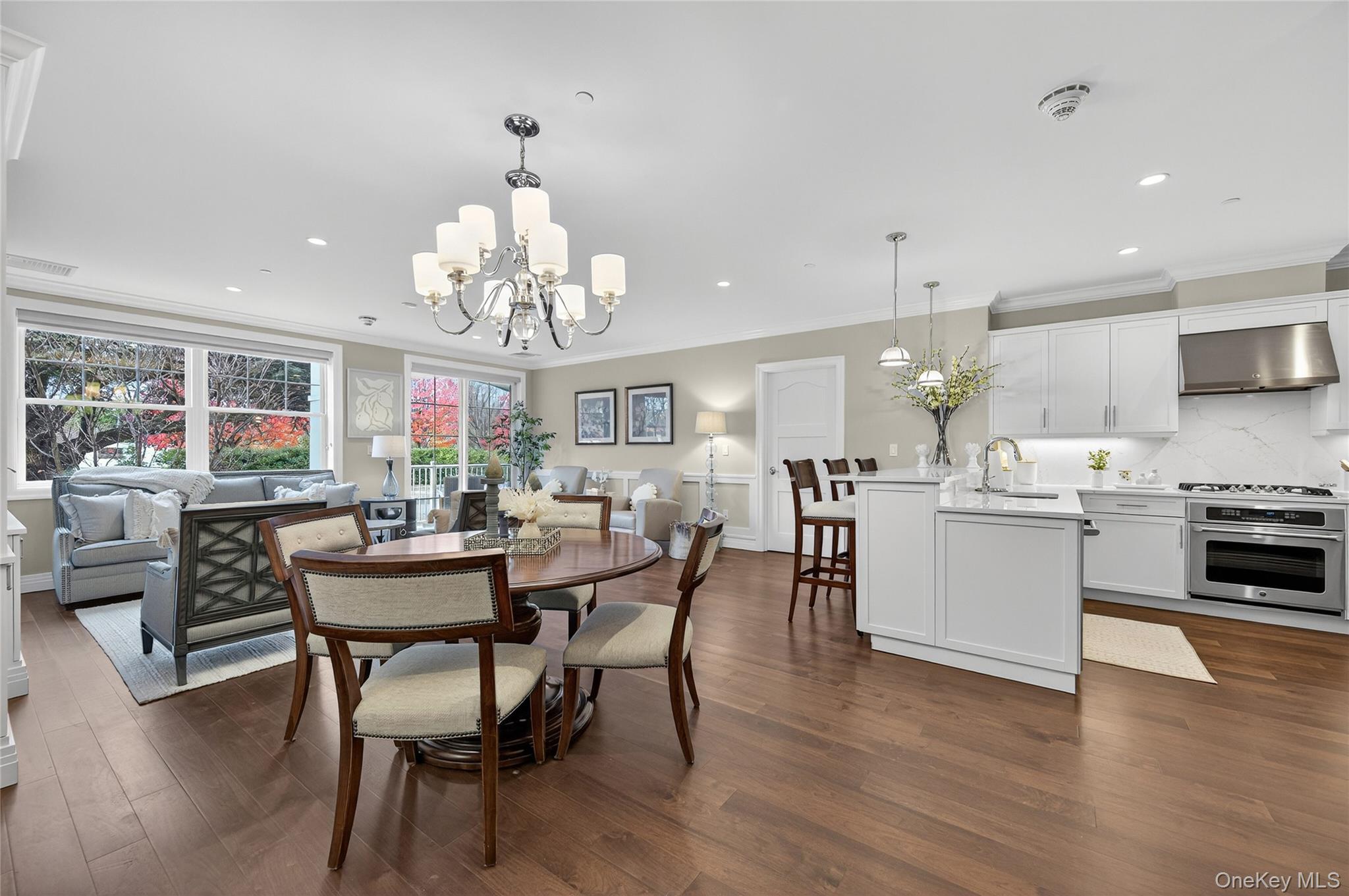 #2 photo, 301 Franklin Avenue, Garden City , NY 11530