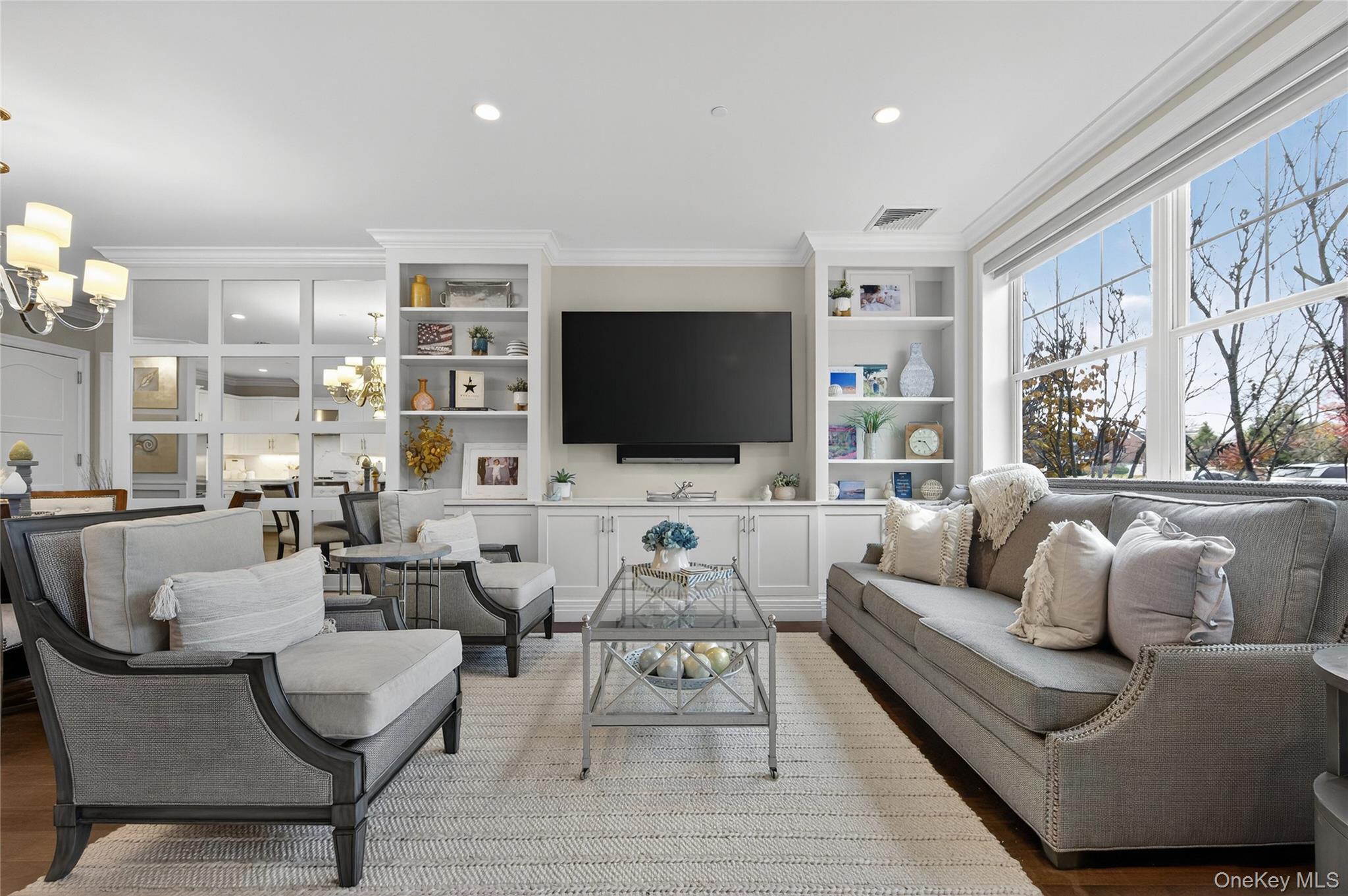 #4 photo, 301 Franklin Avenue, Garden City , NY 11530