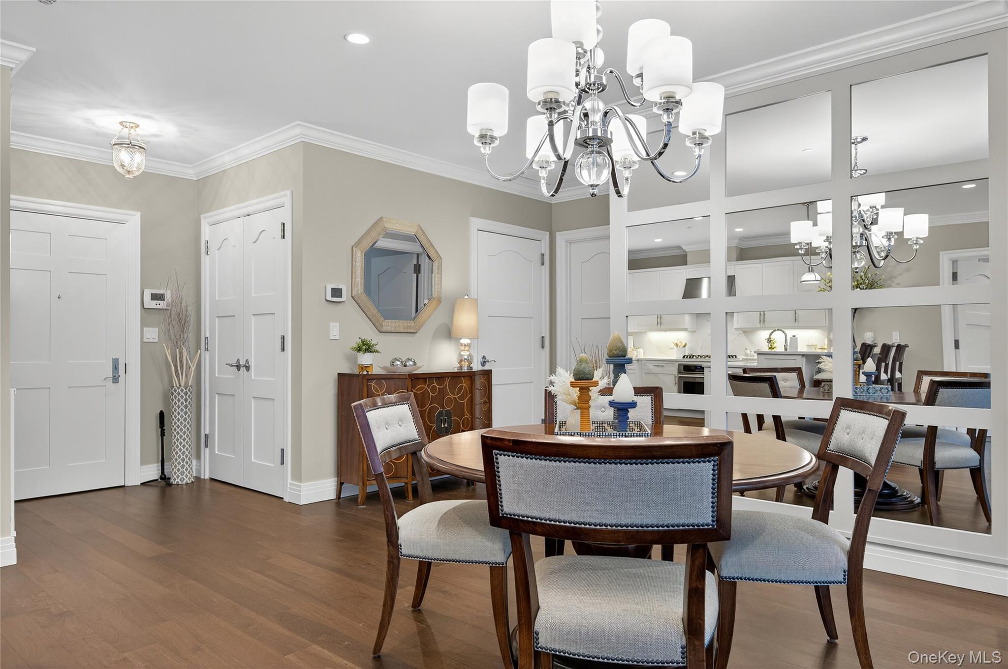 #7 photo, 301 Franklin Avenue, Garden City , NY 11530