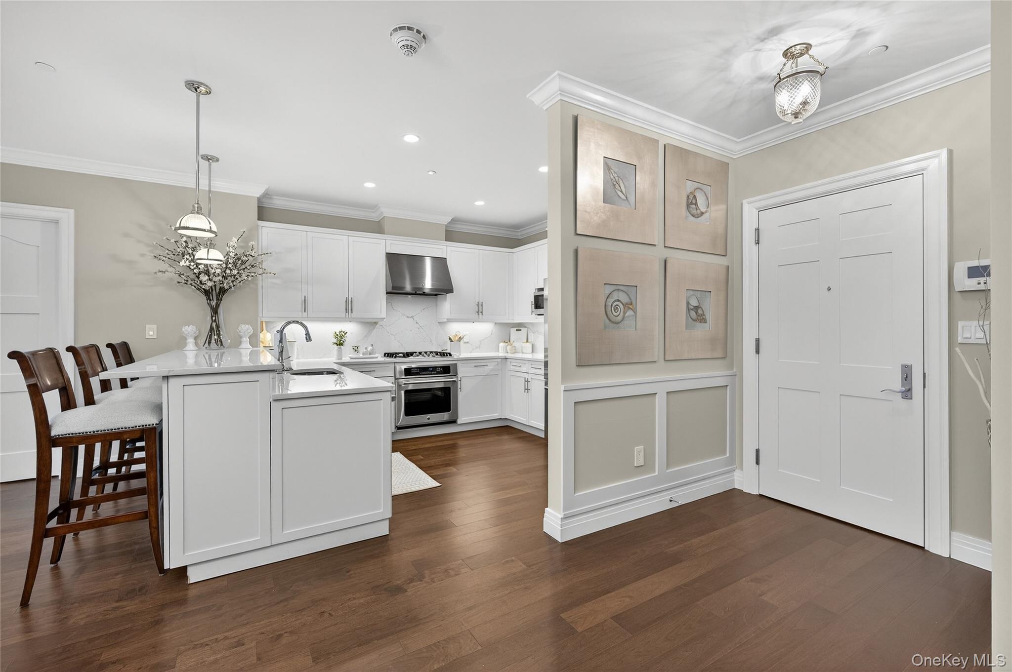 #8 photo, 301 Franklin Avenue, Garden City , NY 11530