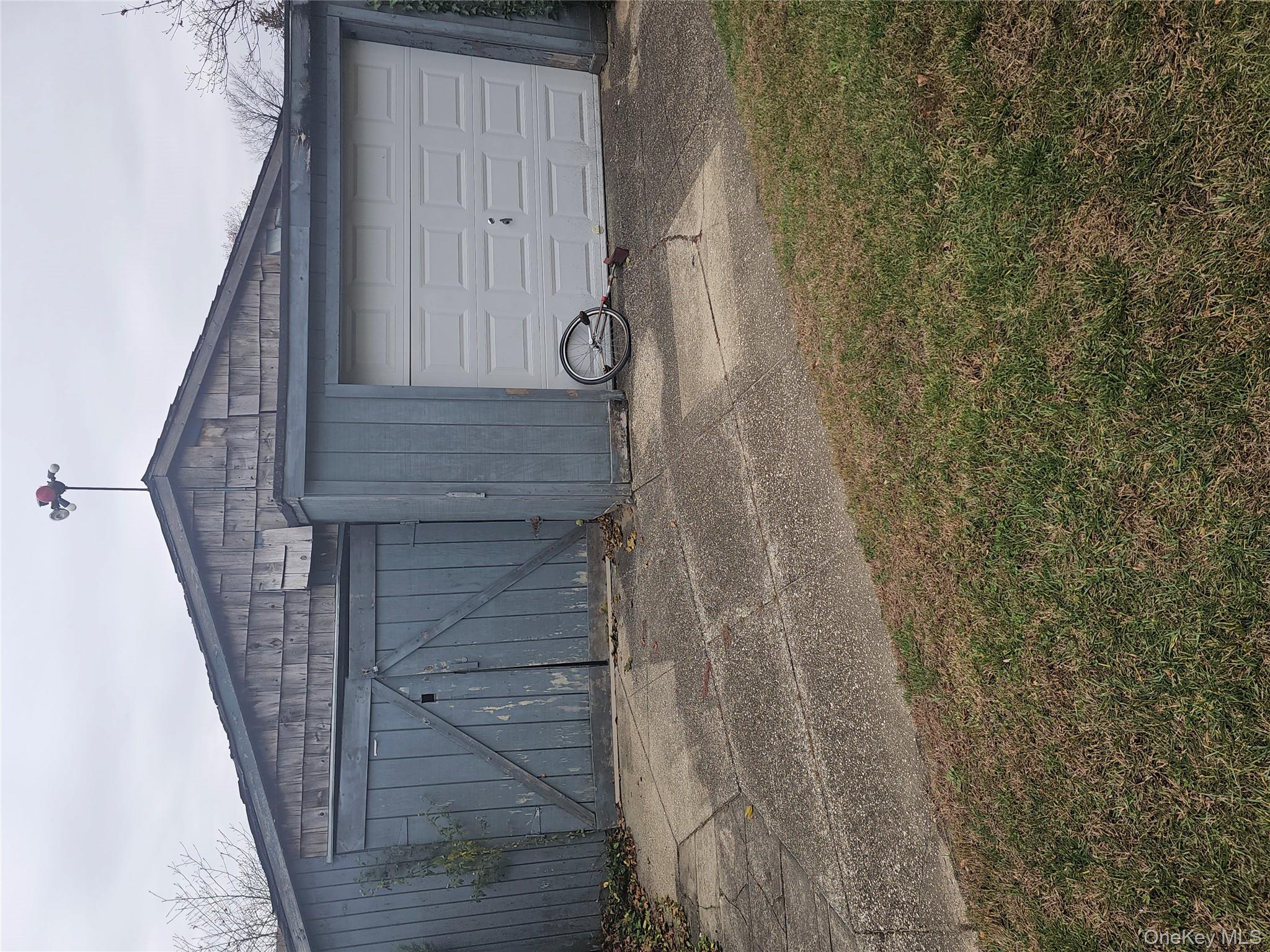 #5 photo, 49 Arnold Avenue, West Babylon , NY 11704