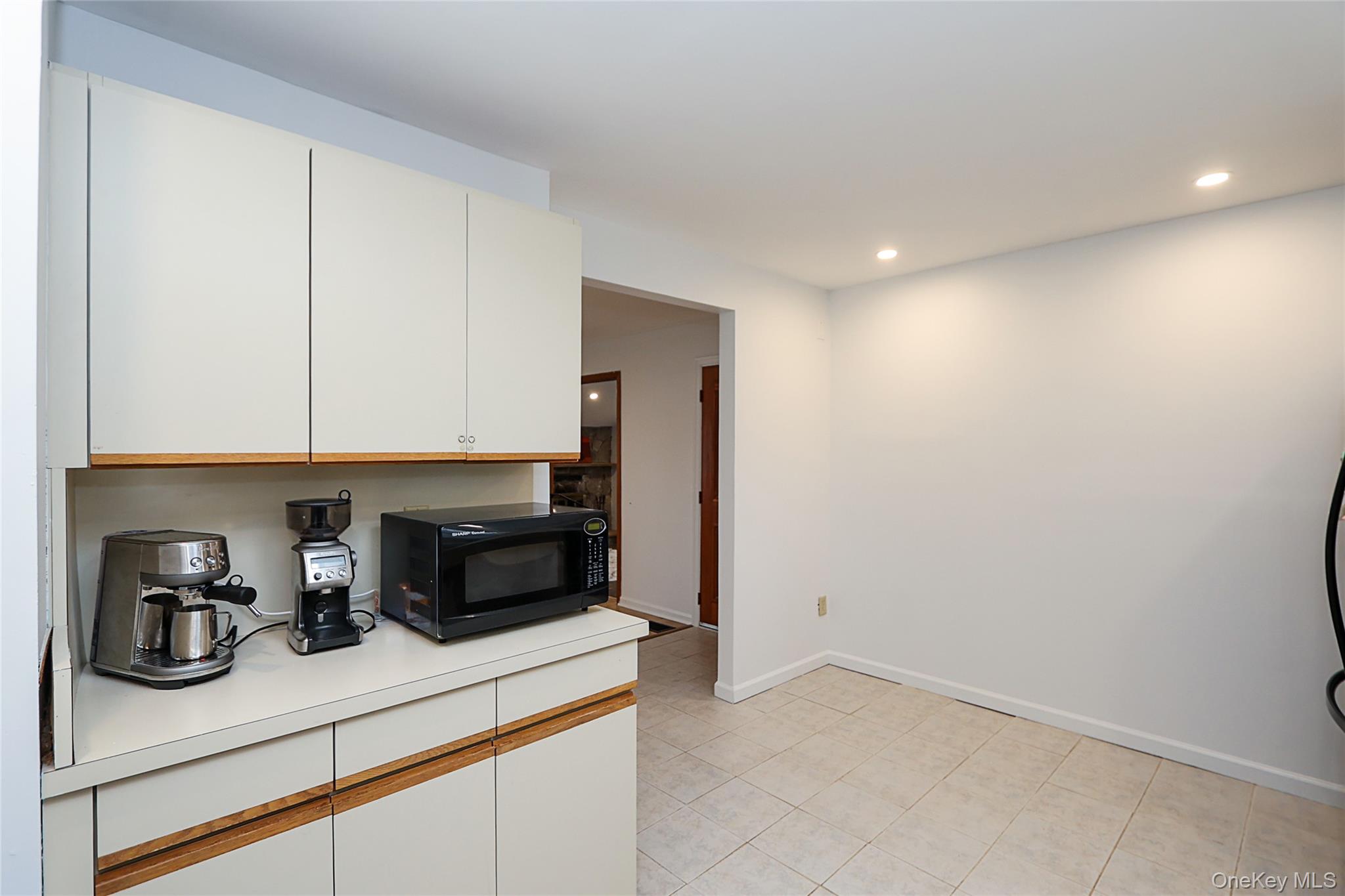 #11 photo, 49 East Avenue, Glen Cove , NY 11542