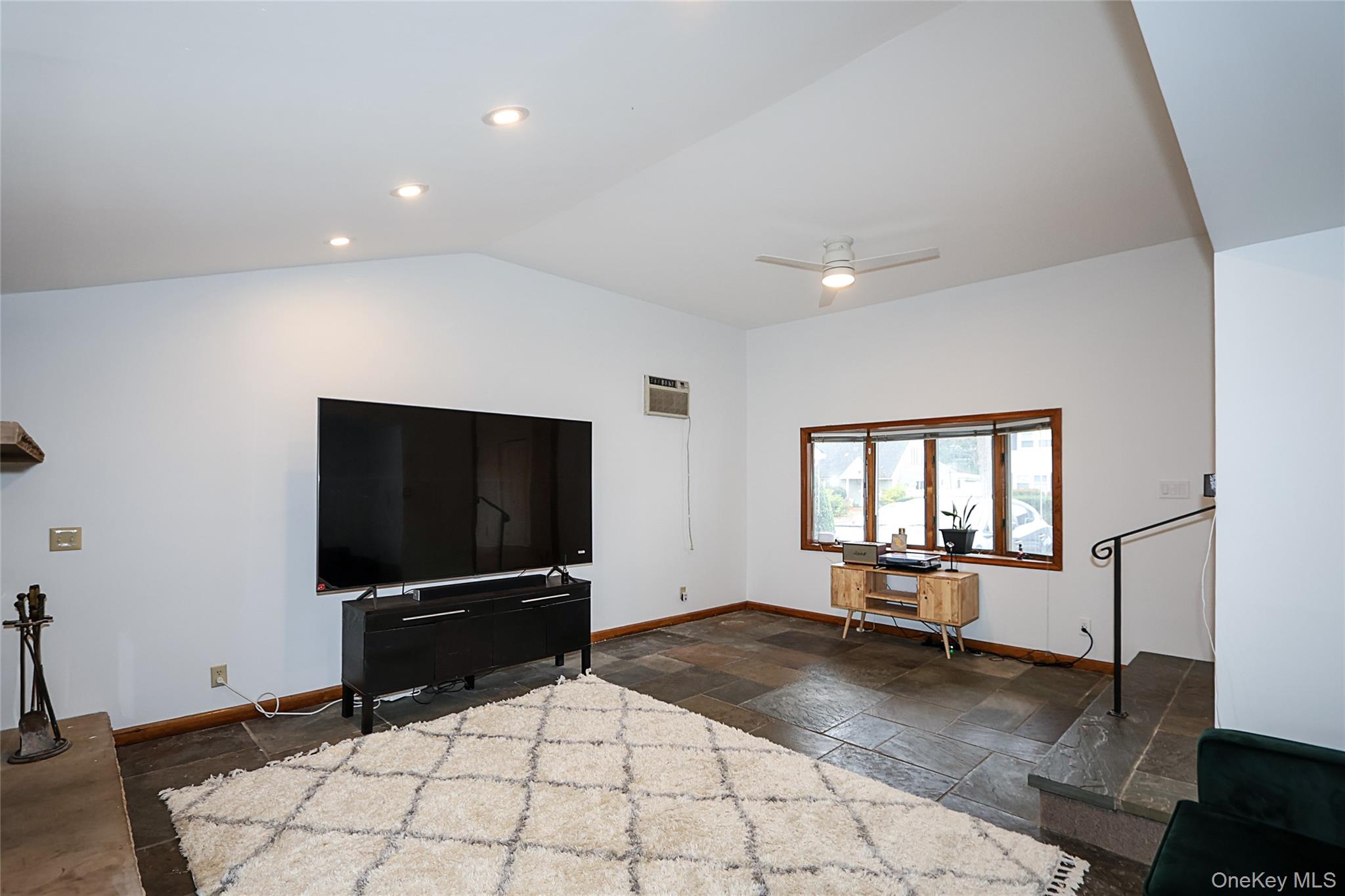 #14 photo, 49 East Avenue, Glen Cove , NY 11542