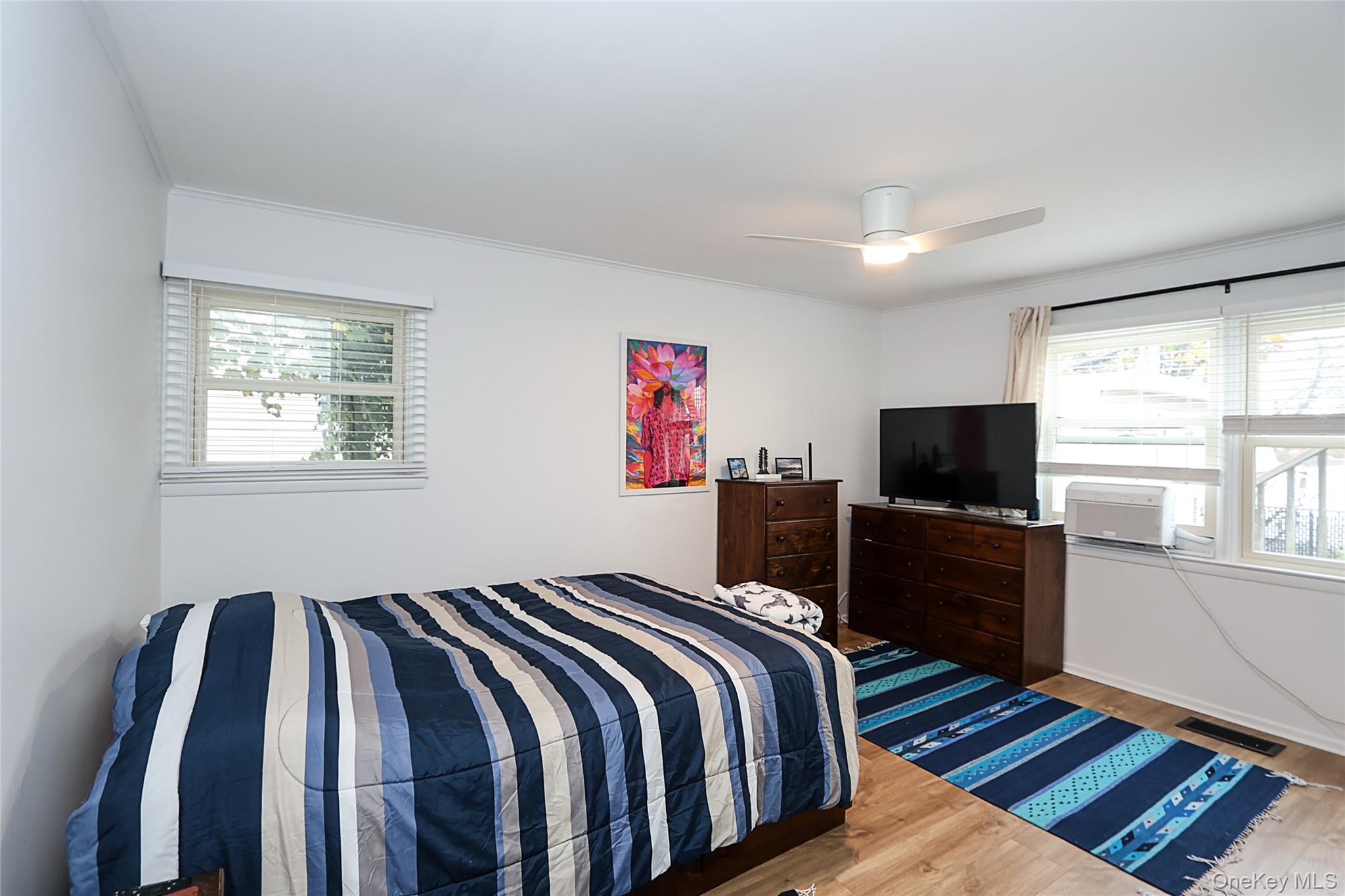 #16 photo, 49 East Avenue, Glen Cove , NY 11542