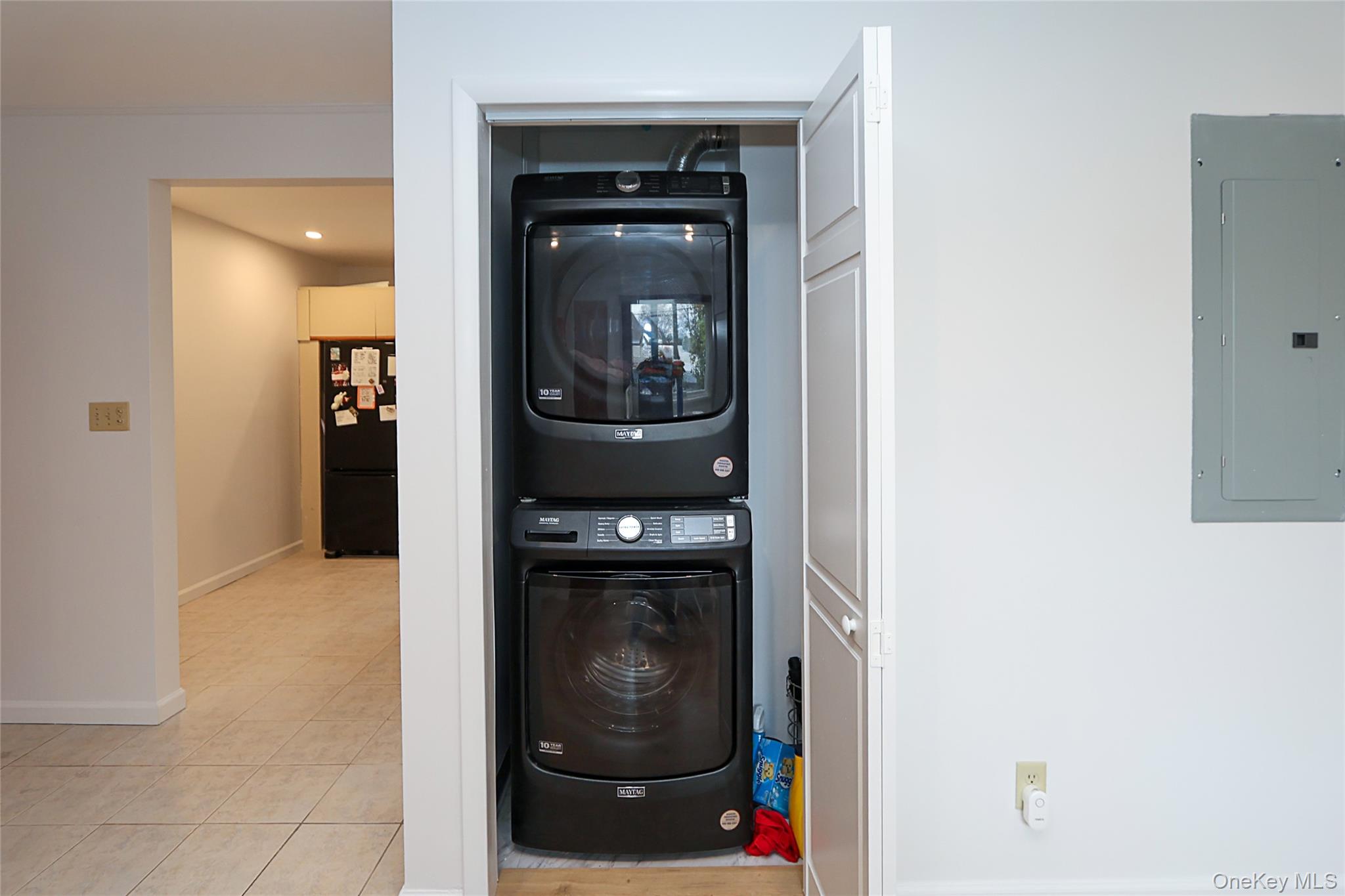 #20 photo, 49 East Avenue, Glen Cove , NY 11542