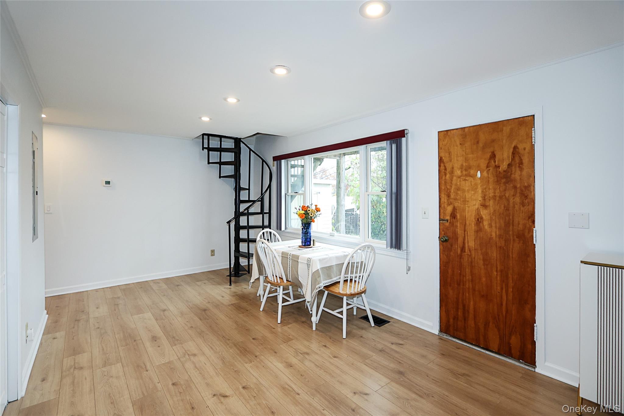 #4 photo, 49 East Avenue, Glen Cove , NY 11542