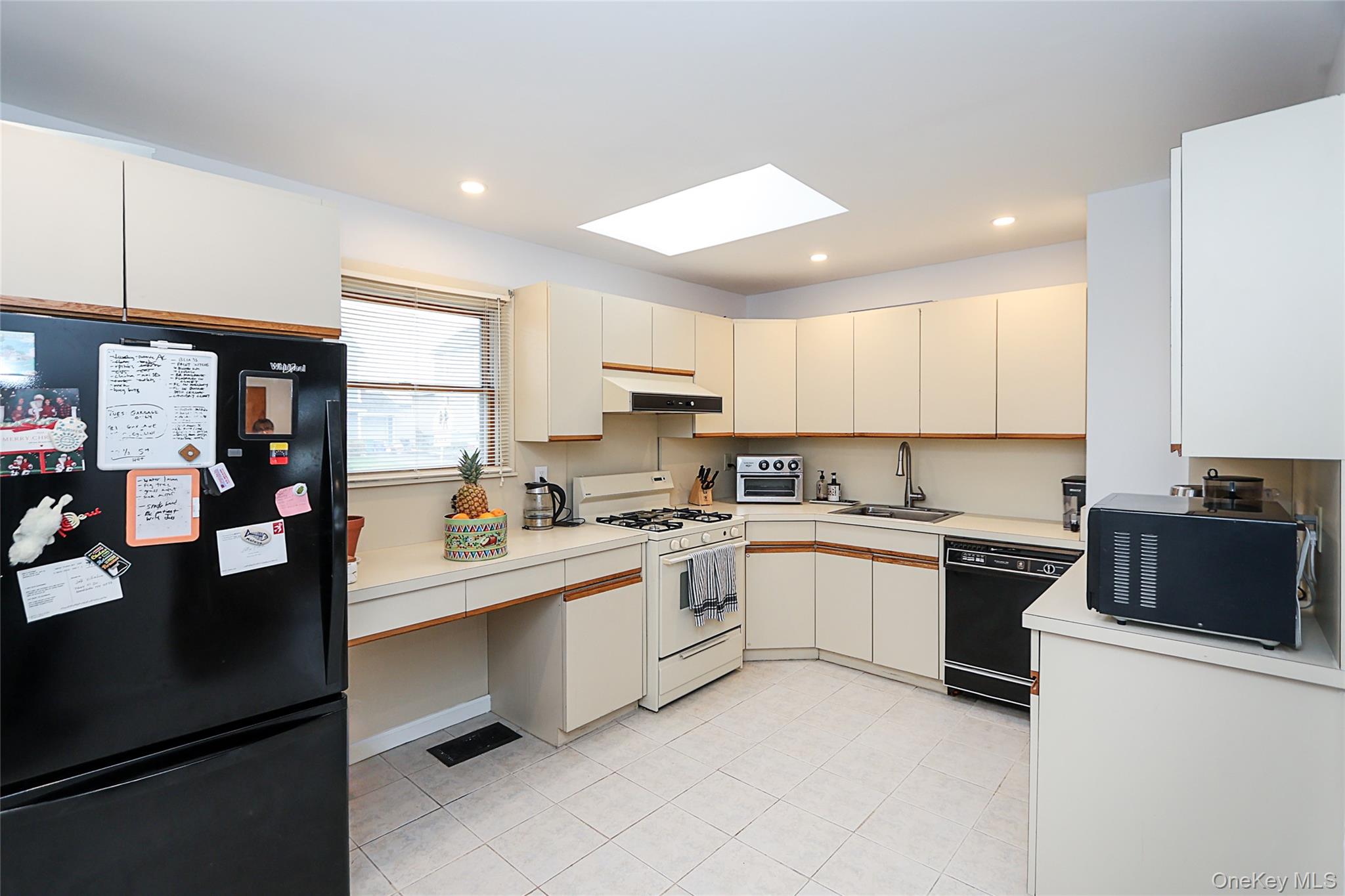 #7 photo, 49 East Avenue, Glen Cove , NY 11542