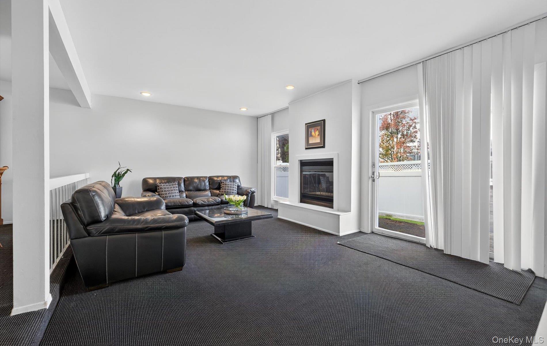 #11 photo, 105 Glen Way, Syosset , NY 11791