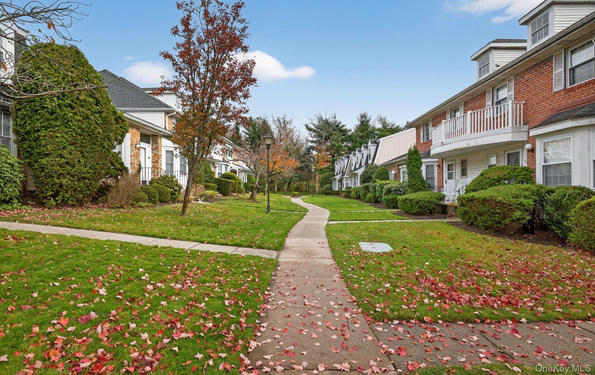 #2 photo, 105 Glen Way, Syosset , NY 11791