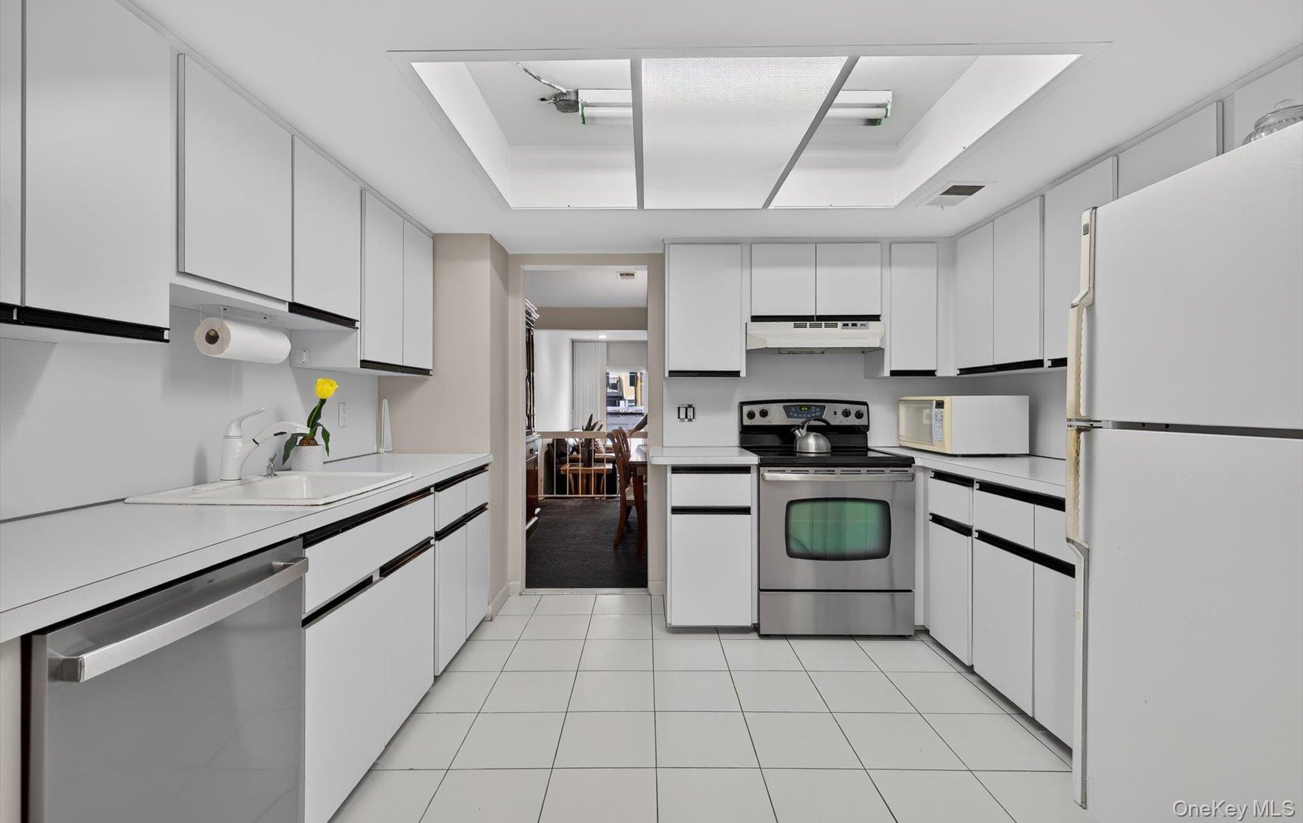 #3 photo, 105 Glen Way, Syosset , NY 11791