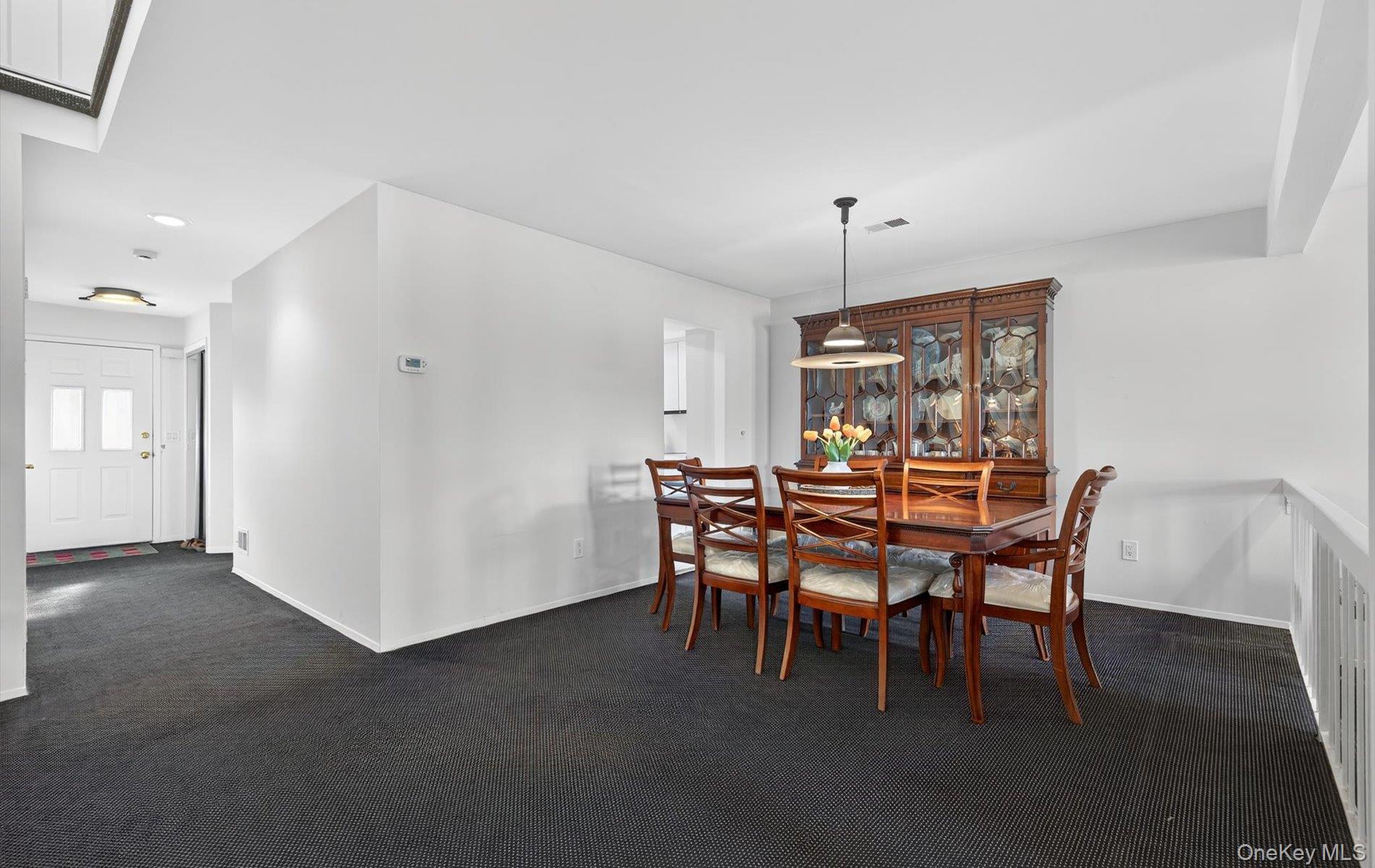 #8 photo, 105 Glen Way, Syosset , NY 11791