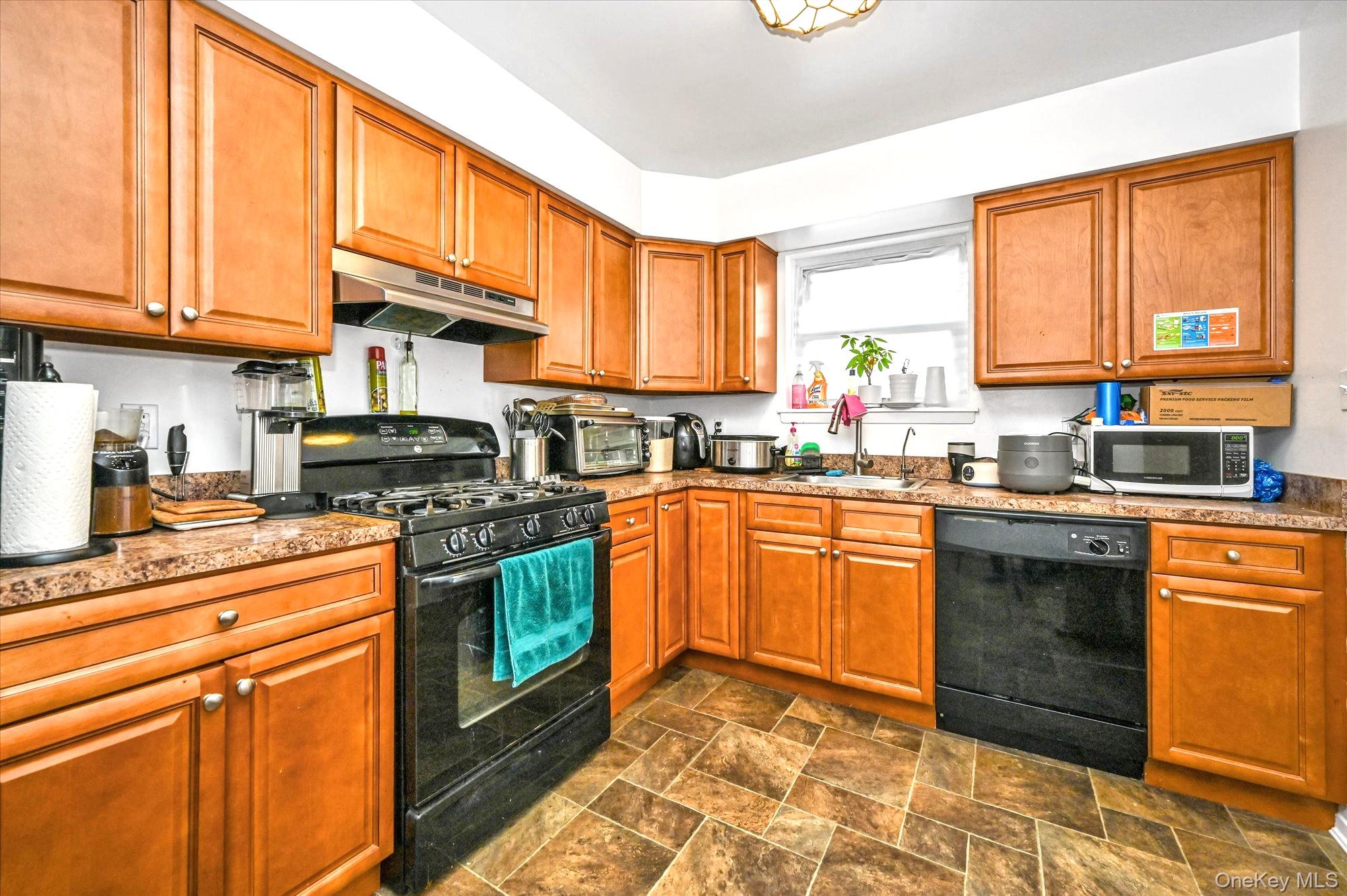 #5 photo, 146-43 27th Avenue, Flushing , NY 11354