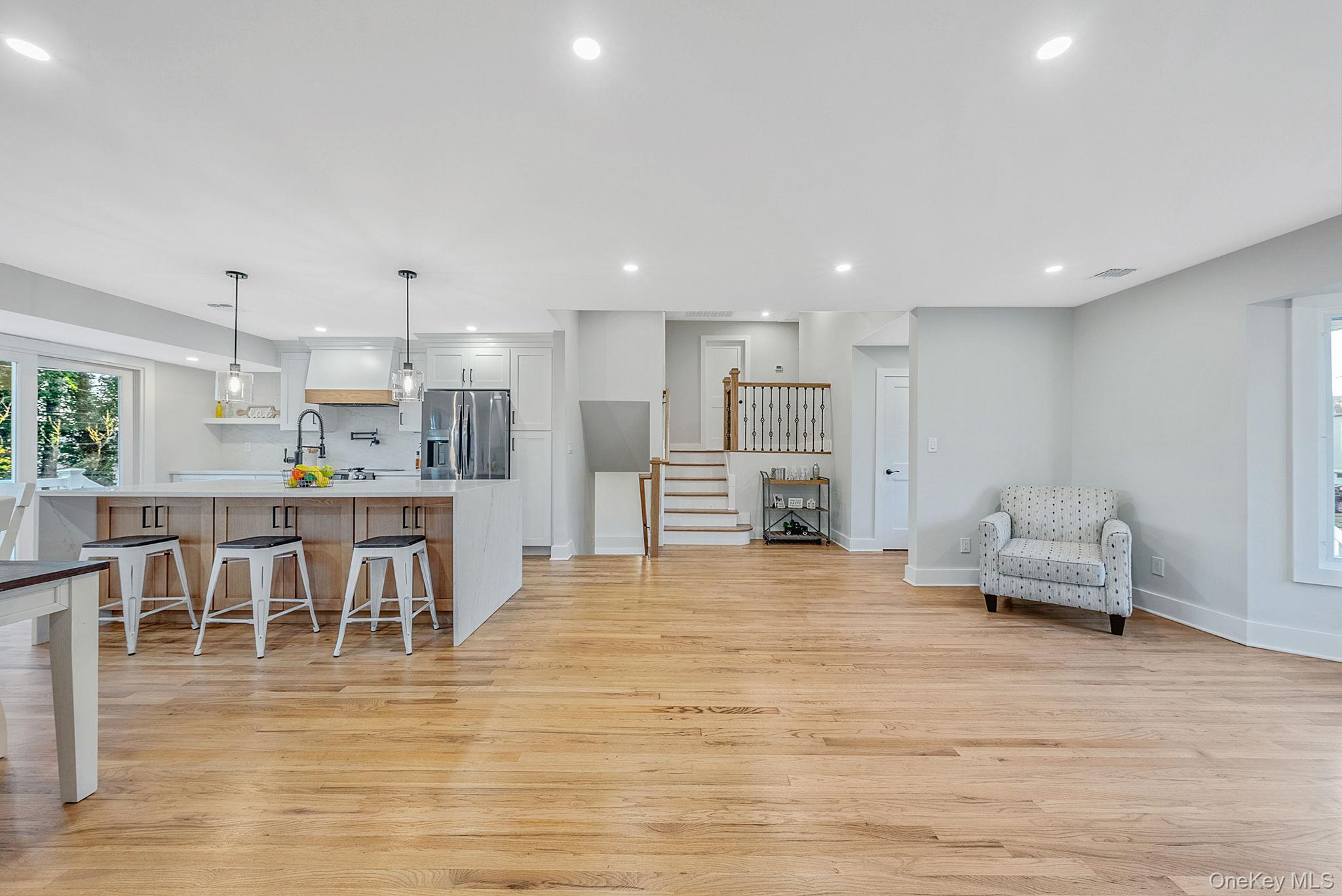 #11 photo, 64 Hedgerow Lane, Jericho , NY 11753