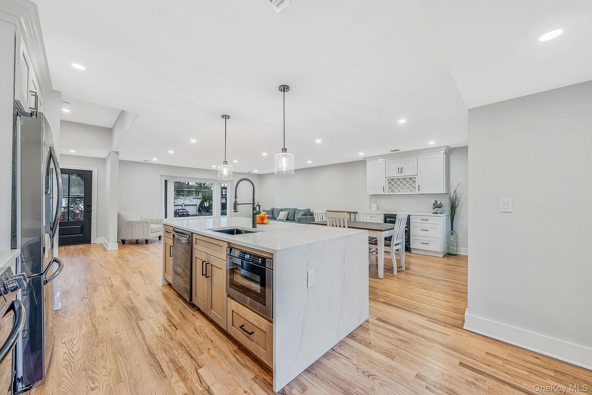 #15 photo, 64 Hedgerow Lane, Jericho , NY 11753