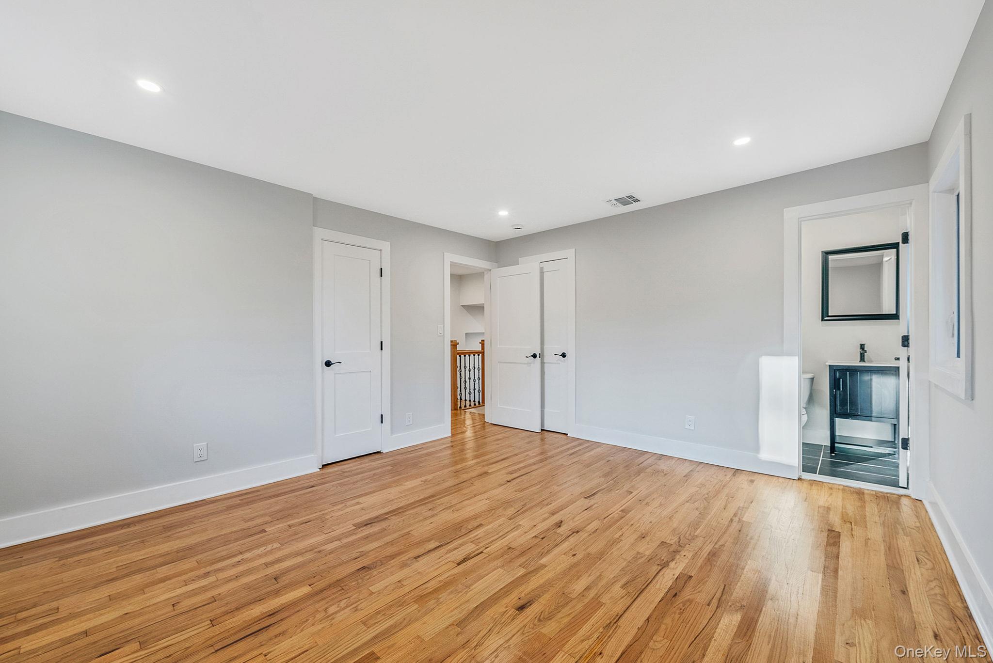 #20 photo, 64 Hedgerow Lane, Jericho , NY 11753