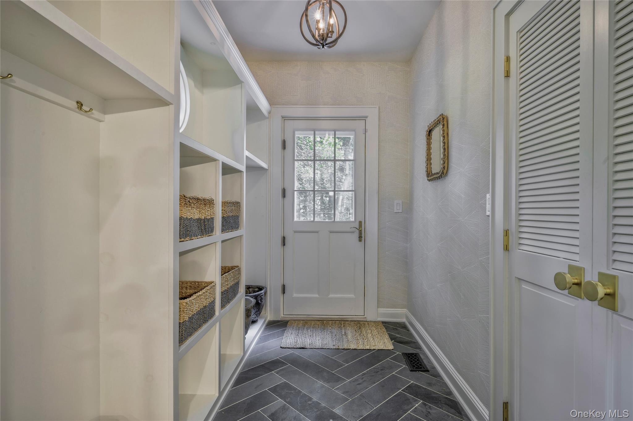 #14 photo, 9 Meadow Spring Lane, Glen Cove , NY 11542